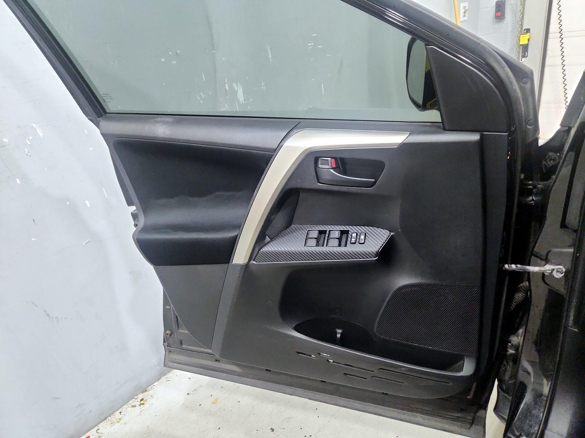 Thumbnail: 2014 Toyota RAV4 - 12