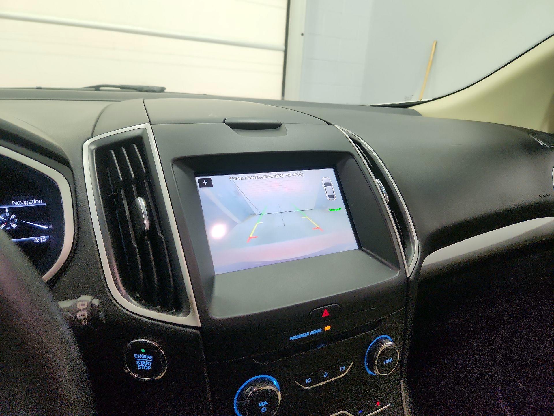 Thumbnail: 2017 Ford Edge - 15