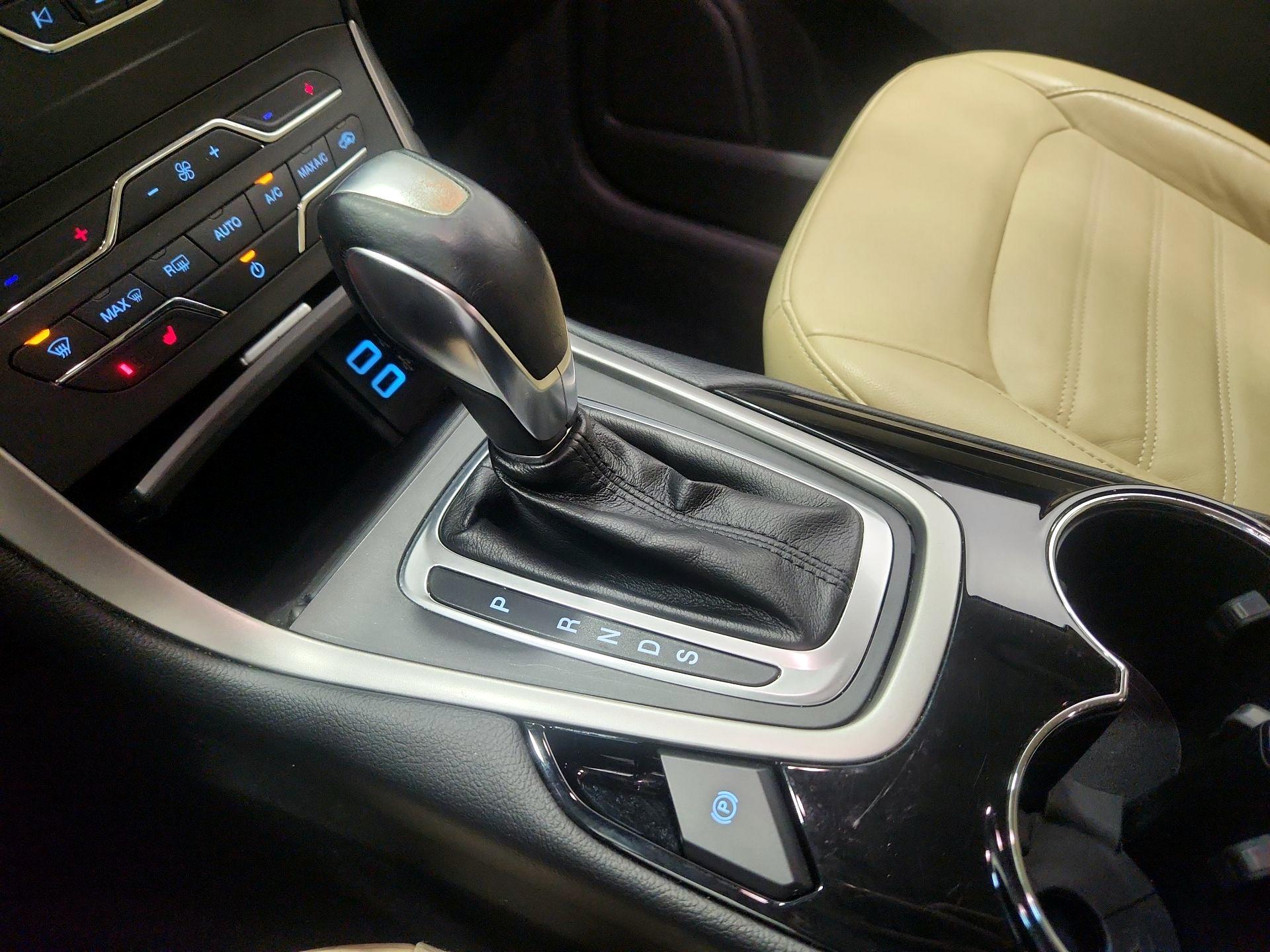 Thumbnail: 2017 Ford Edge - 18