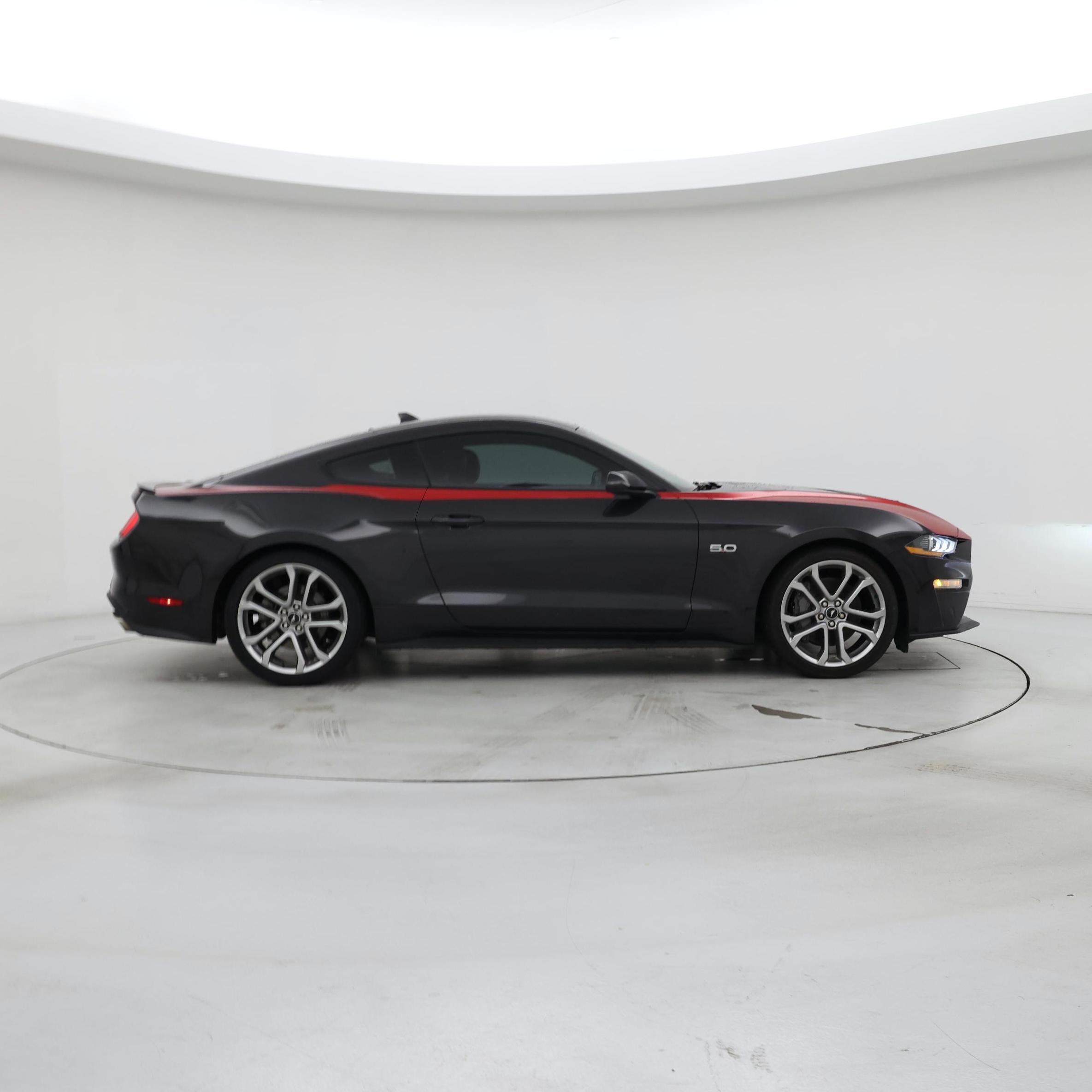 Thumbnail: 2022 Ford Mustang - 7