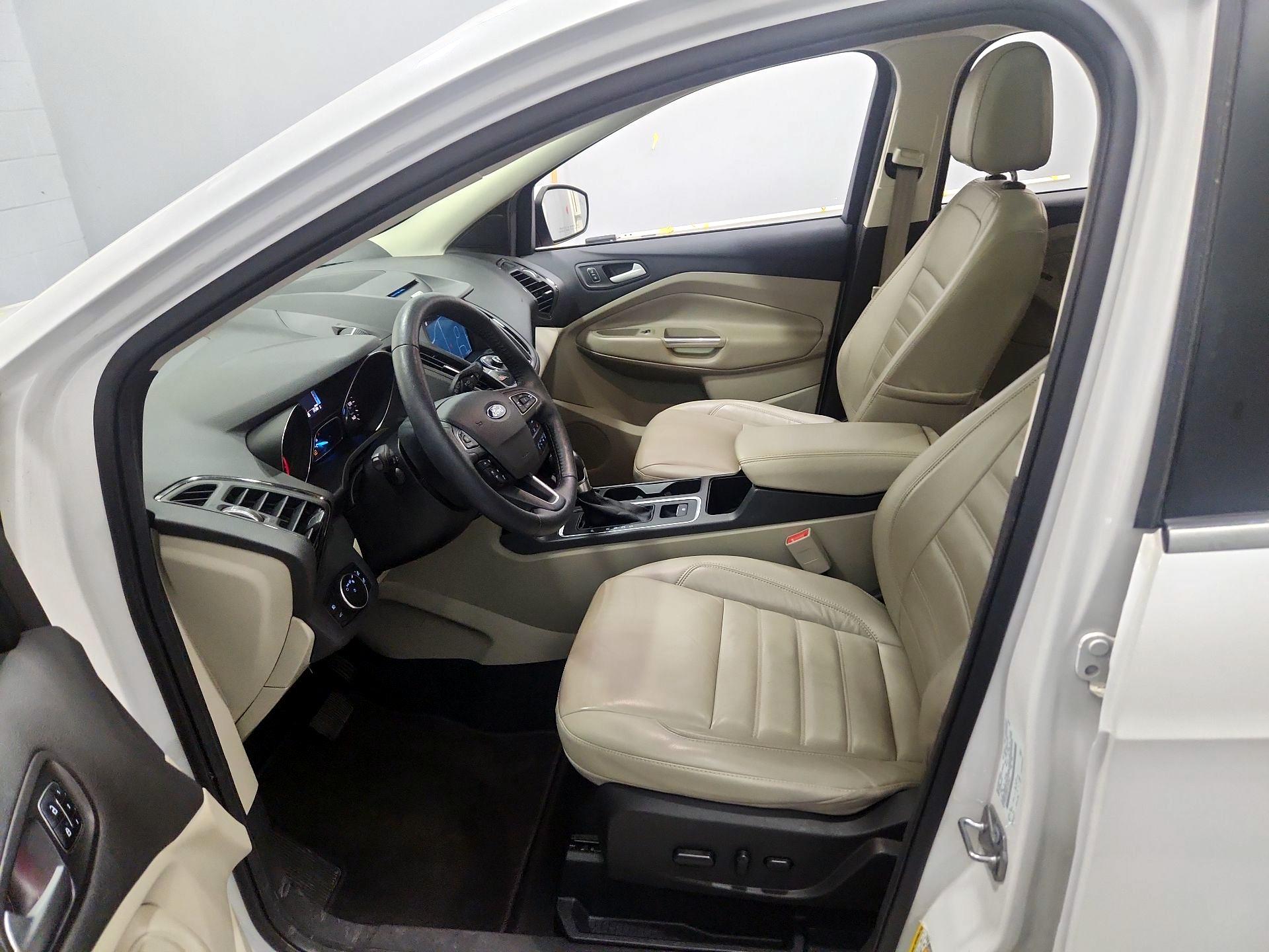 Thumbnail: 2017 Ford Escape - 11