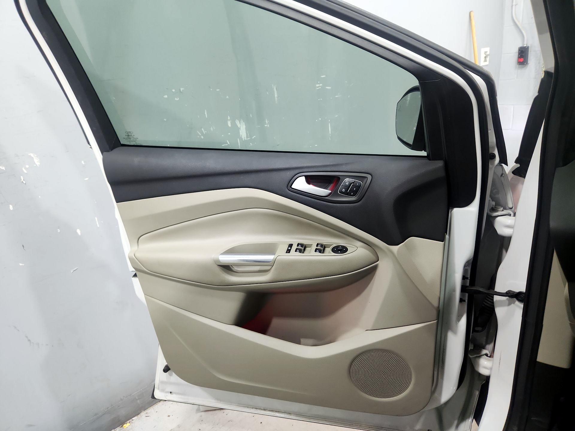 Thumbnail: 2017 Ford Escape - 12