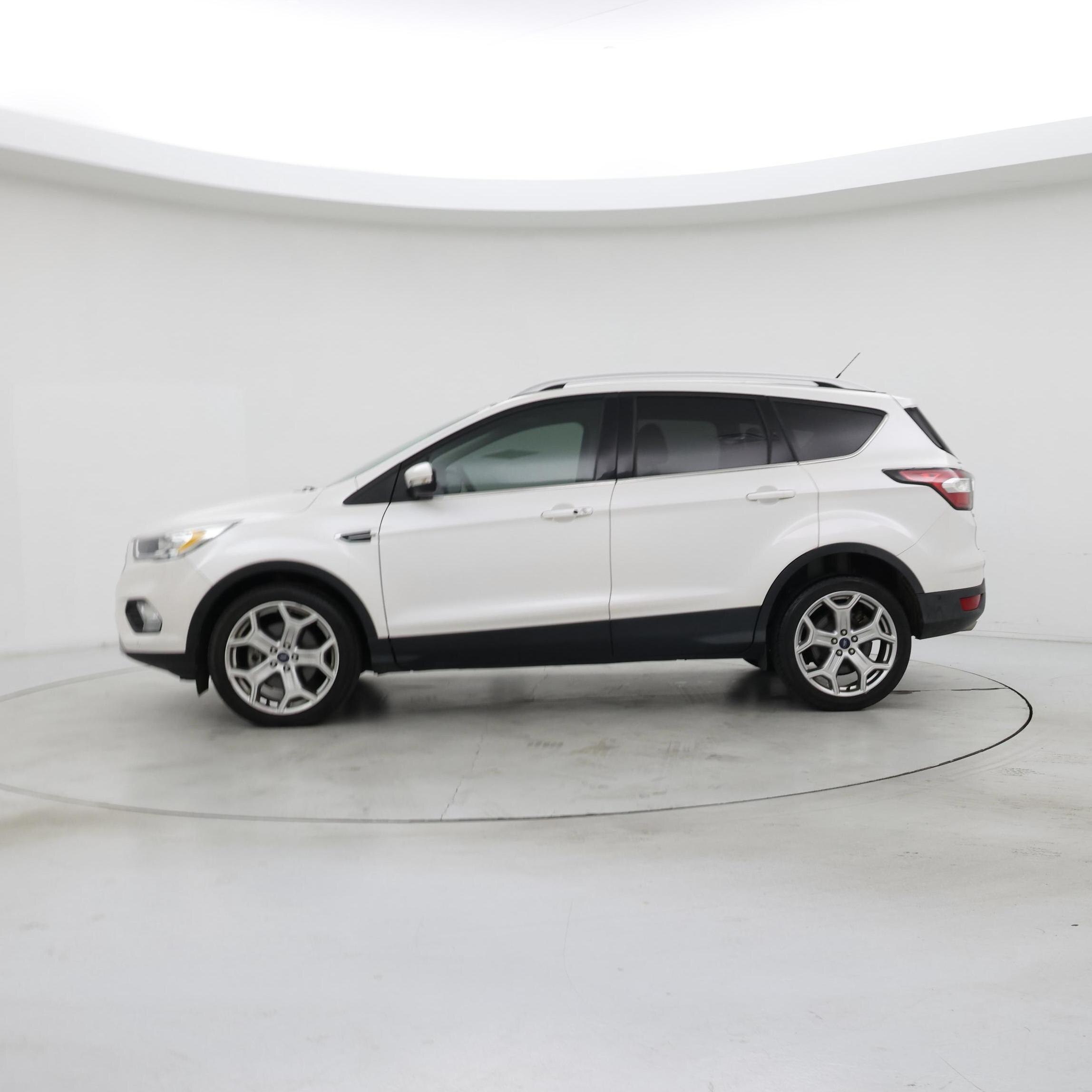 Thumbnail: 2017 Ford Escape - 3