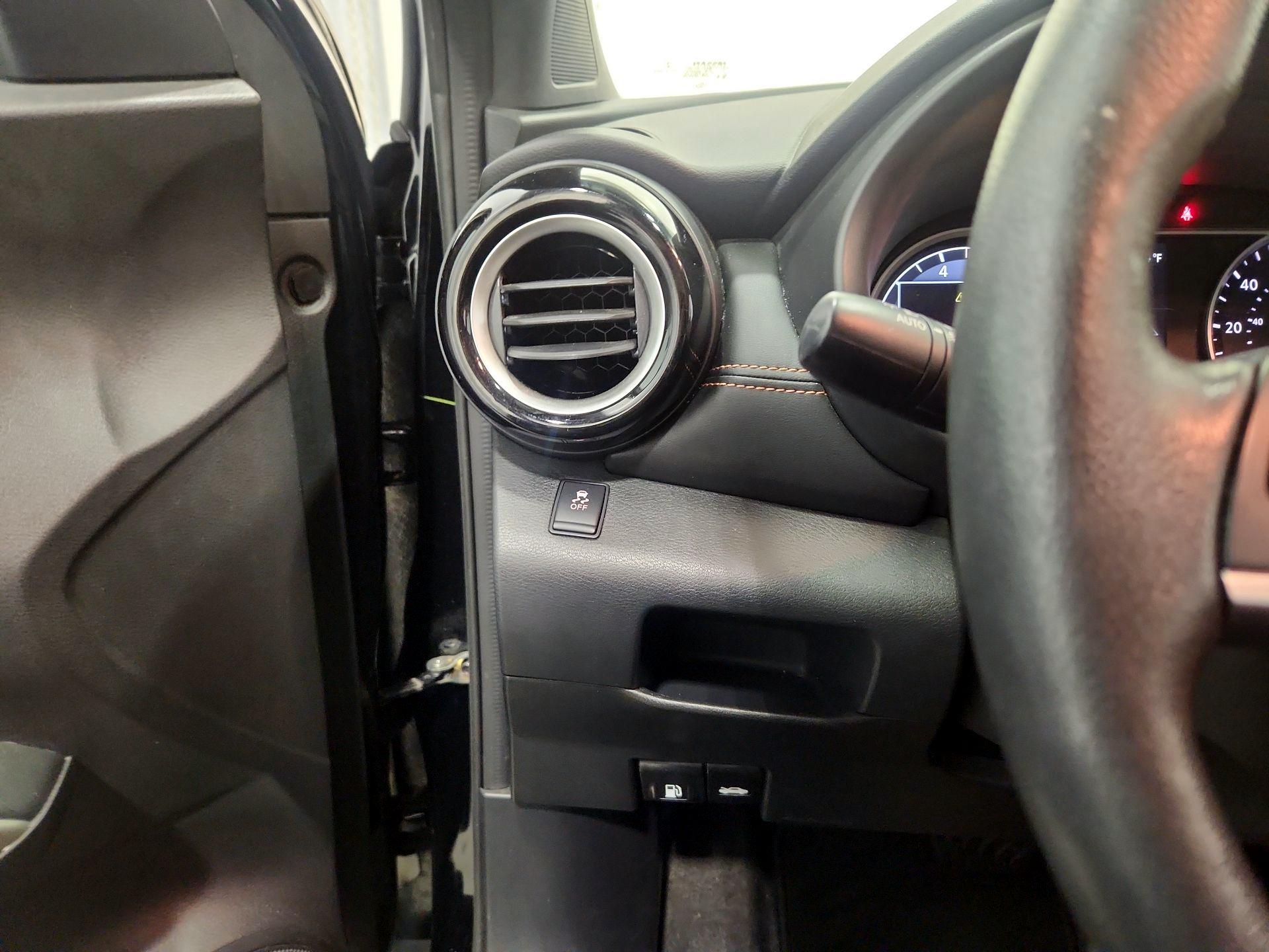 Thumbnail: 2019 Nissan Kicks - 13