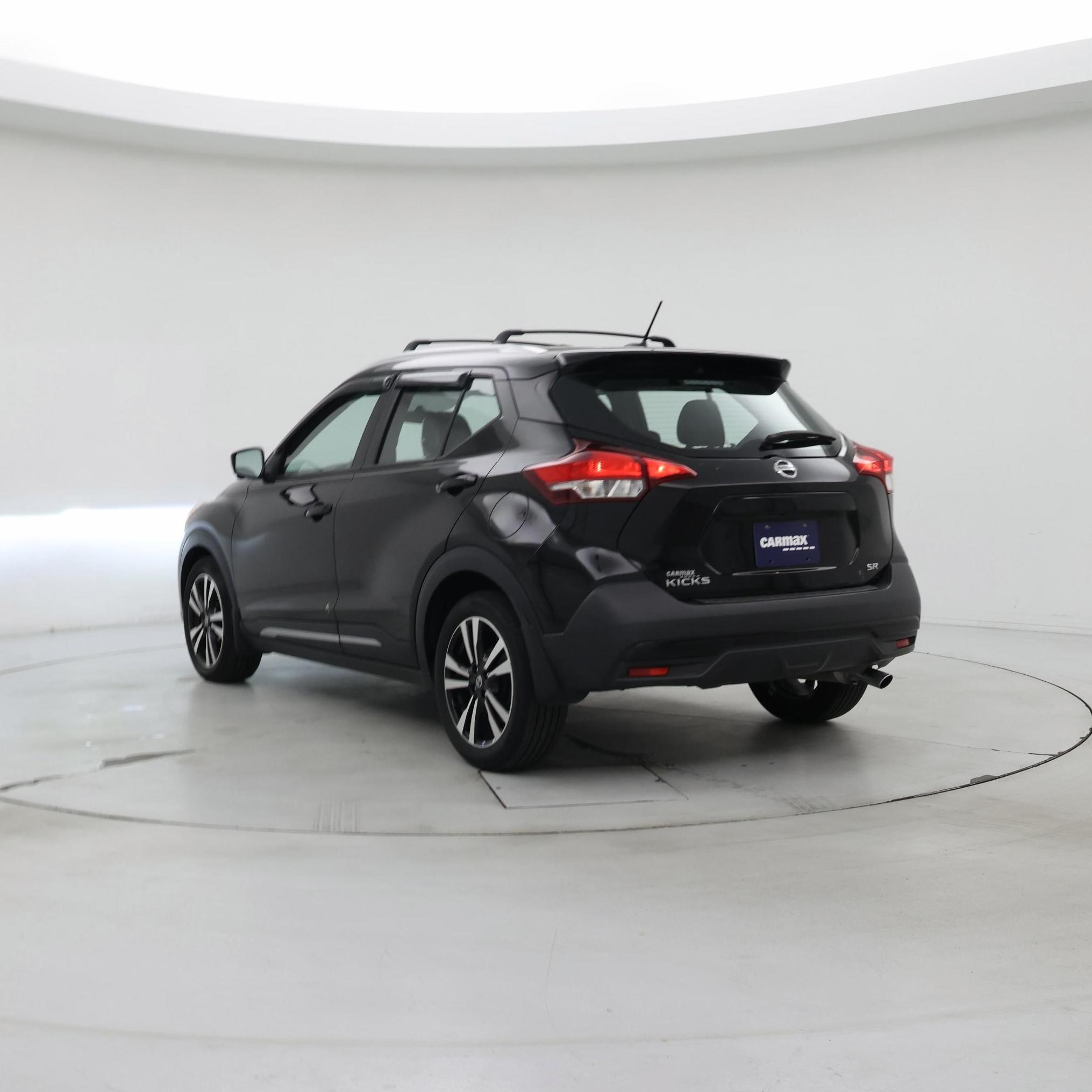 Thumbnail: 2019 Nissan Kicks - 2