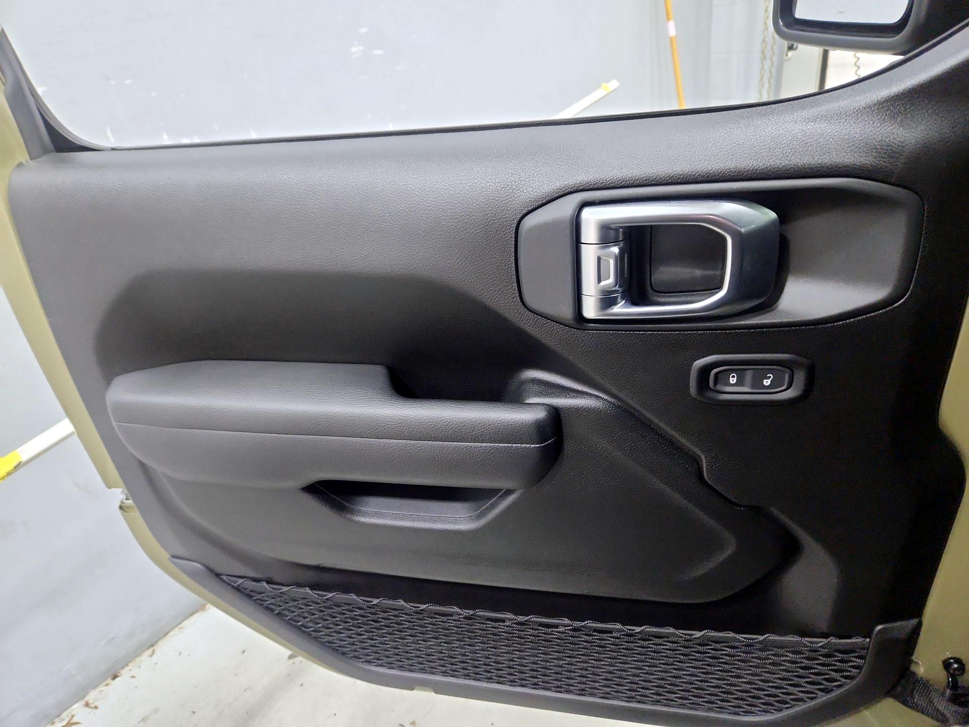 Thumbnail: 2025 Jeep Wrangler - 12