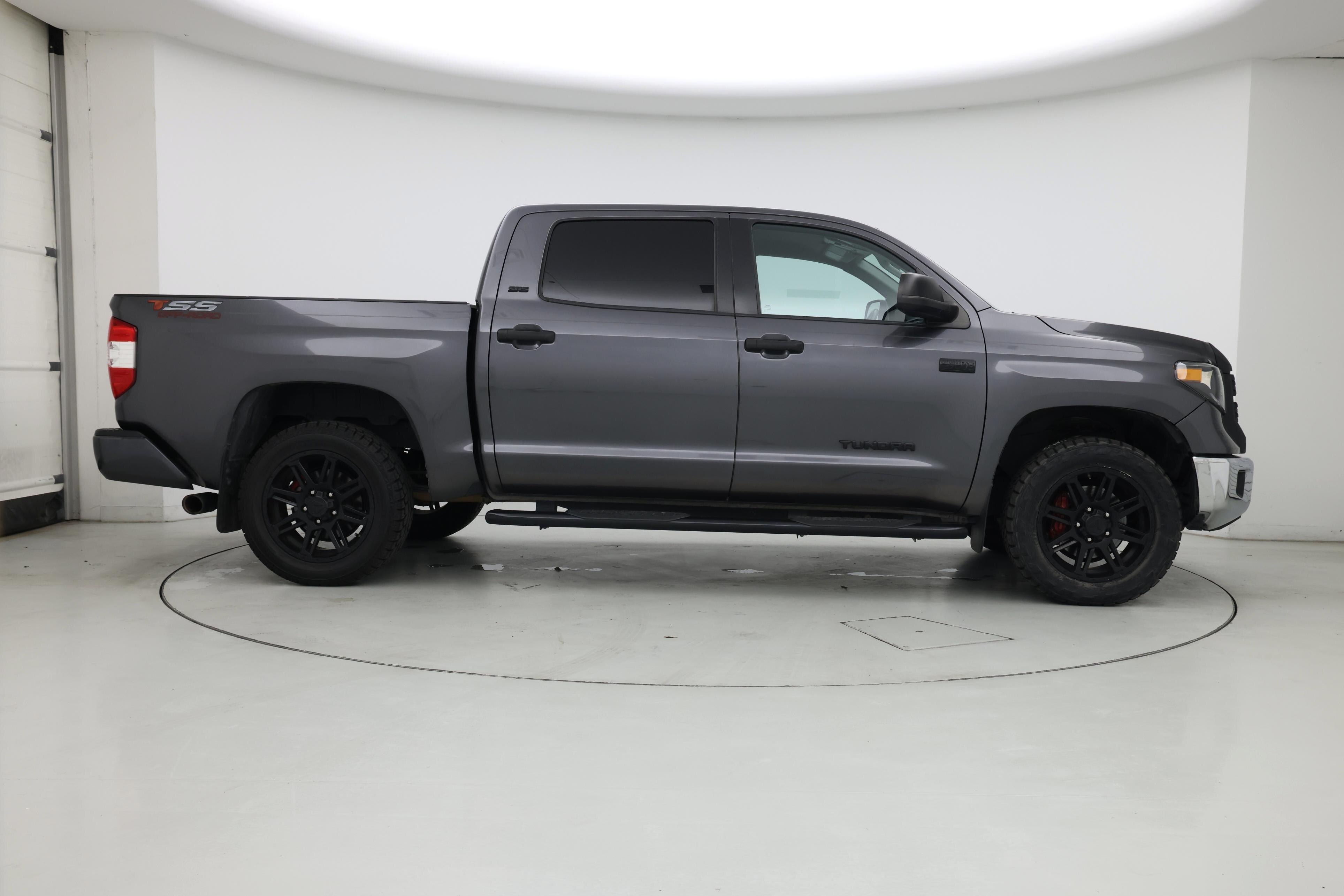 Thumbnail: 2020 Toyota Tundra - 7