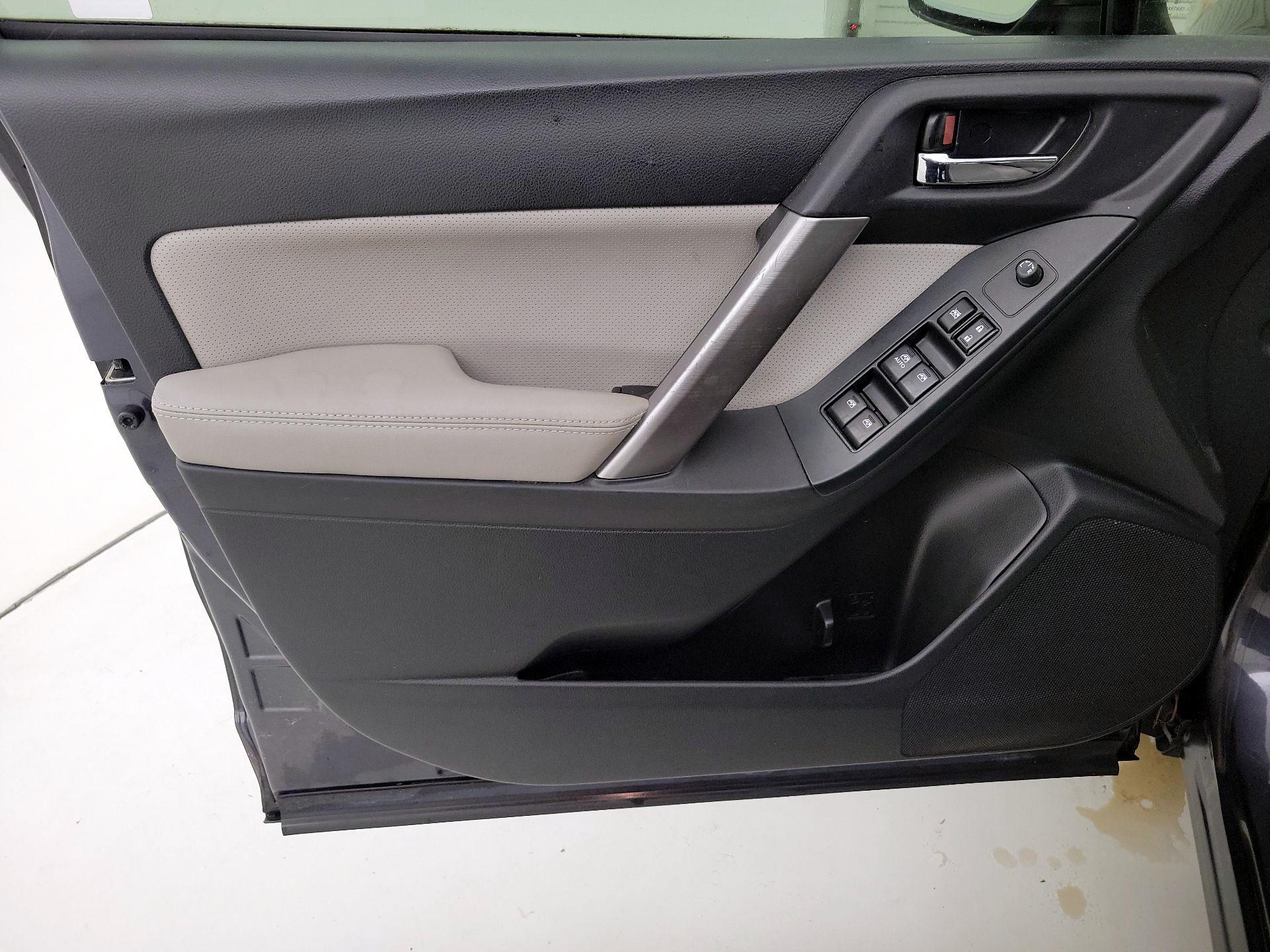 Thumbnail: 2015 Subaru Forester - 12