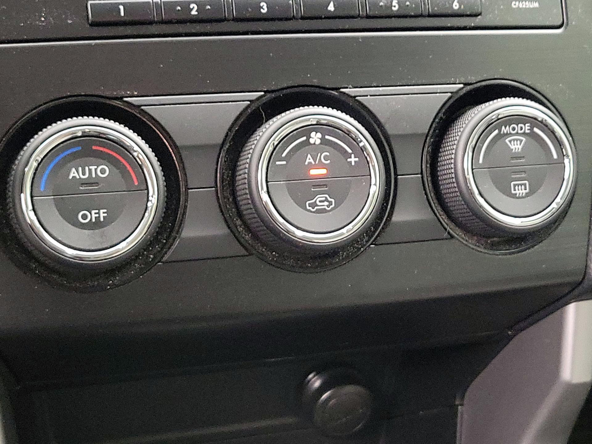 Thumbnail: 2015 Subaru Forester - 16