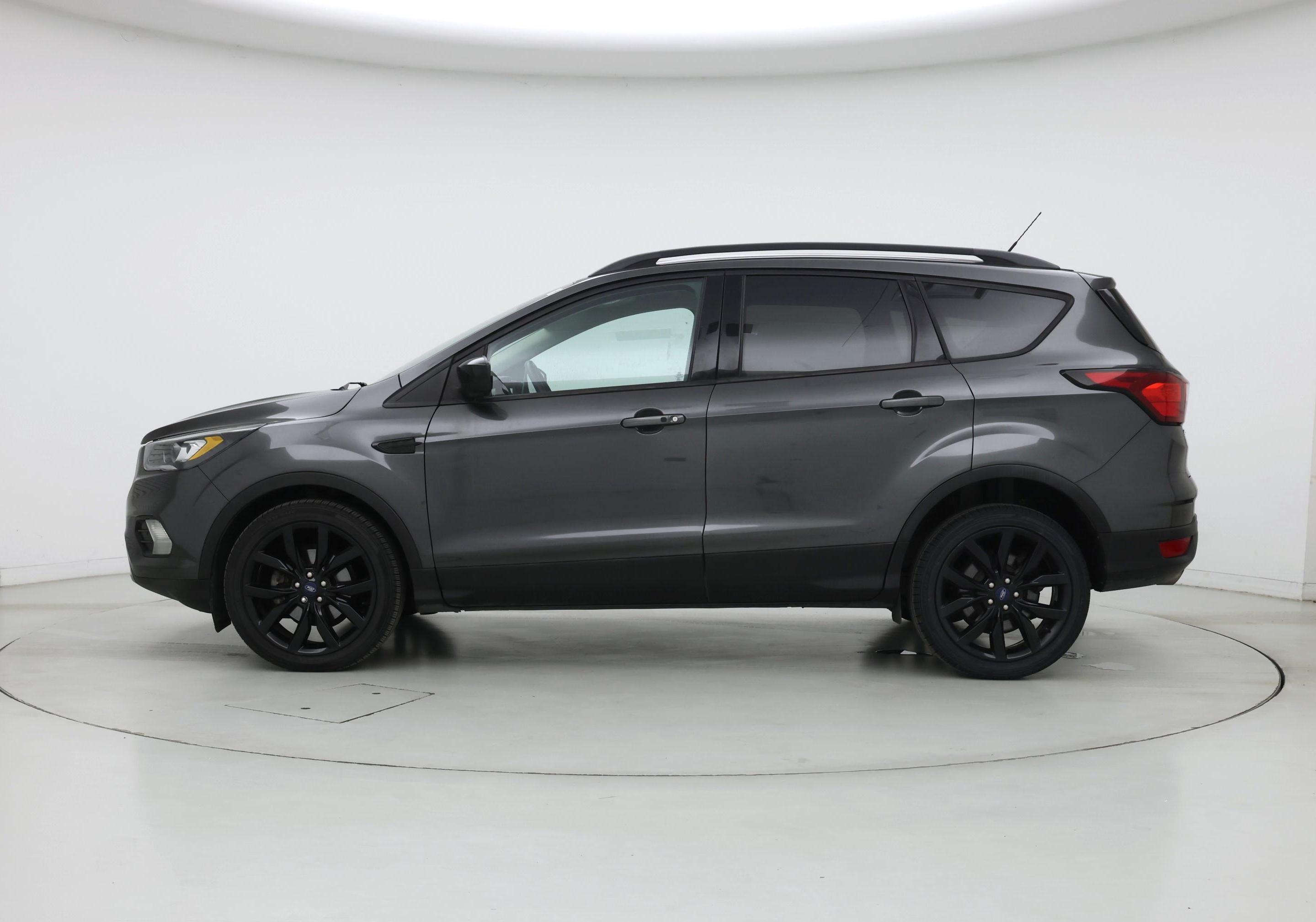 Thumbnail: 2019 Ford Escape - 3