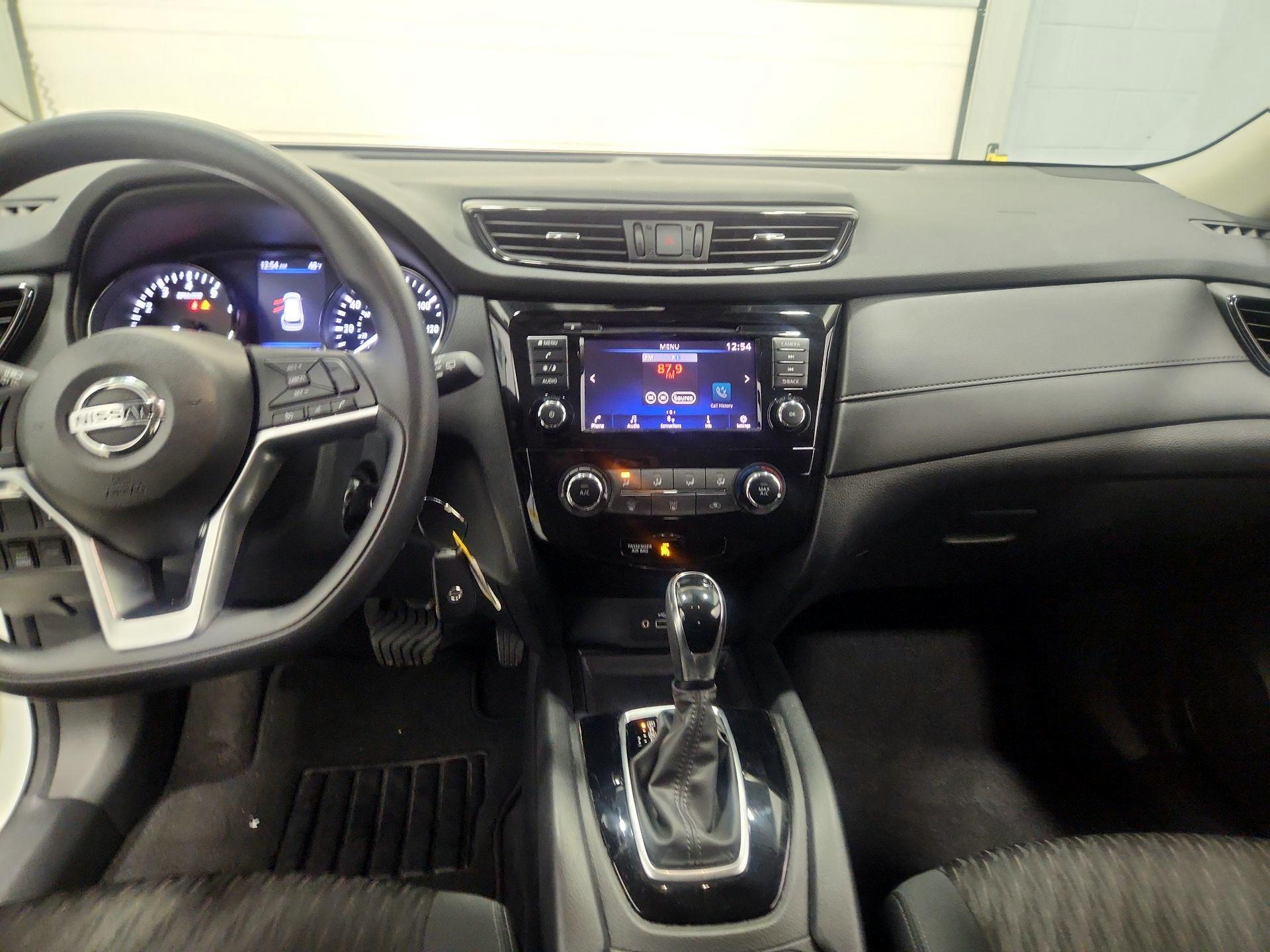 Thumbnail: 2020 Nissan Rogue - 9