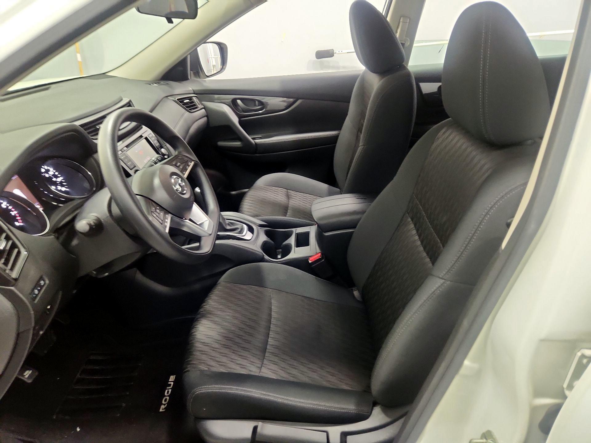 Thumbnail: 2020 Nissan Rogue - 11