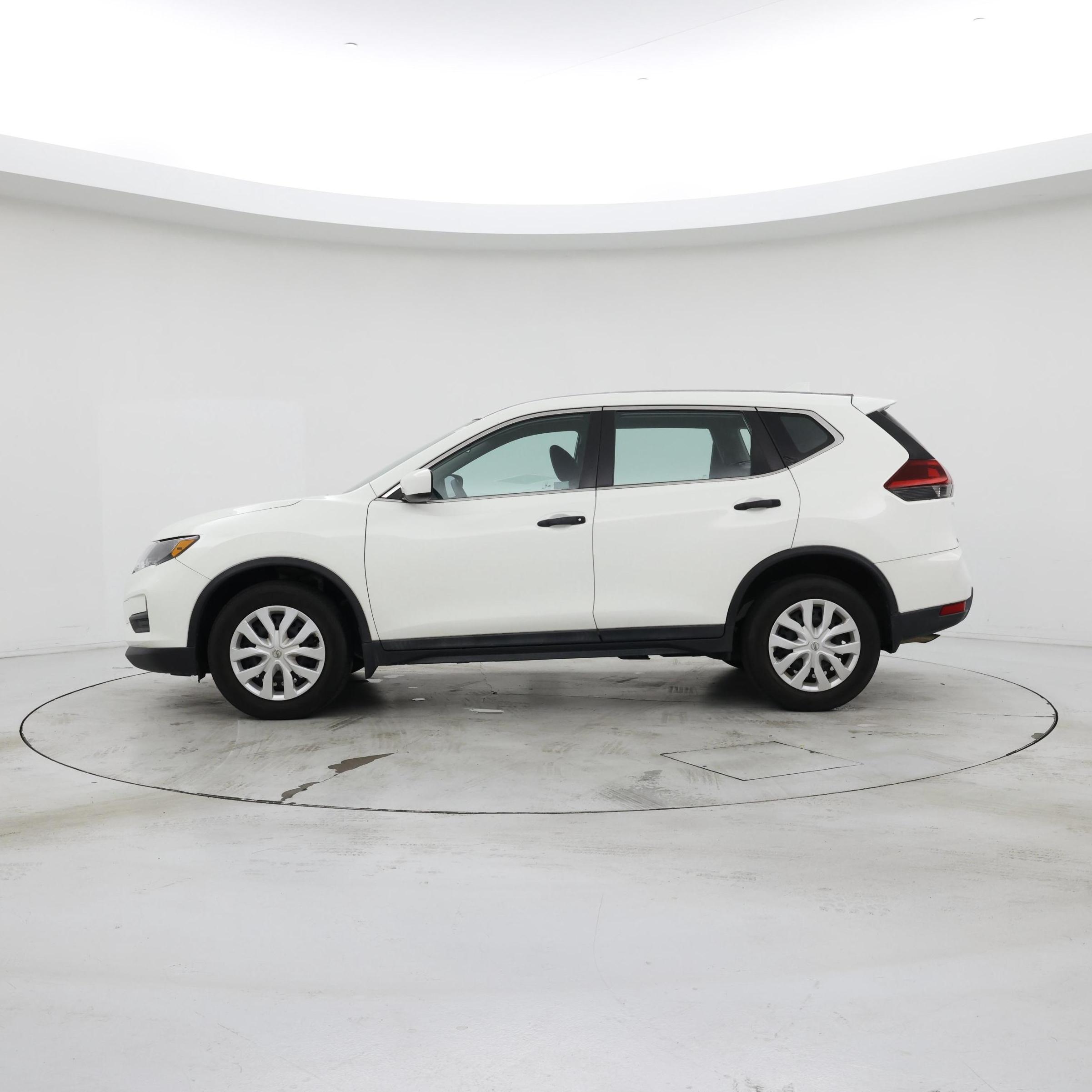 Thumbnail: 2020 Nissan Rogue - 3