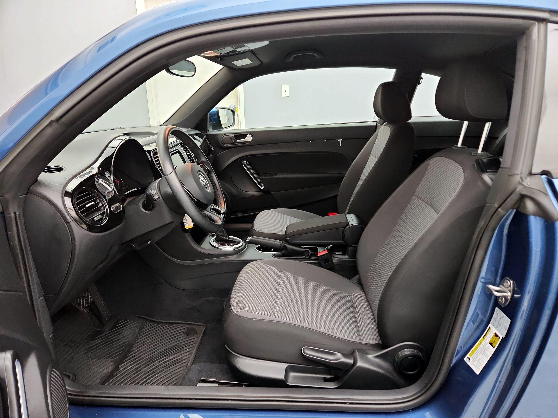 Thumbnail: 2019 Volkswagen Beetle - 11