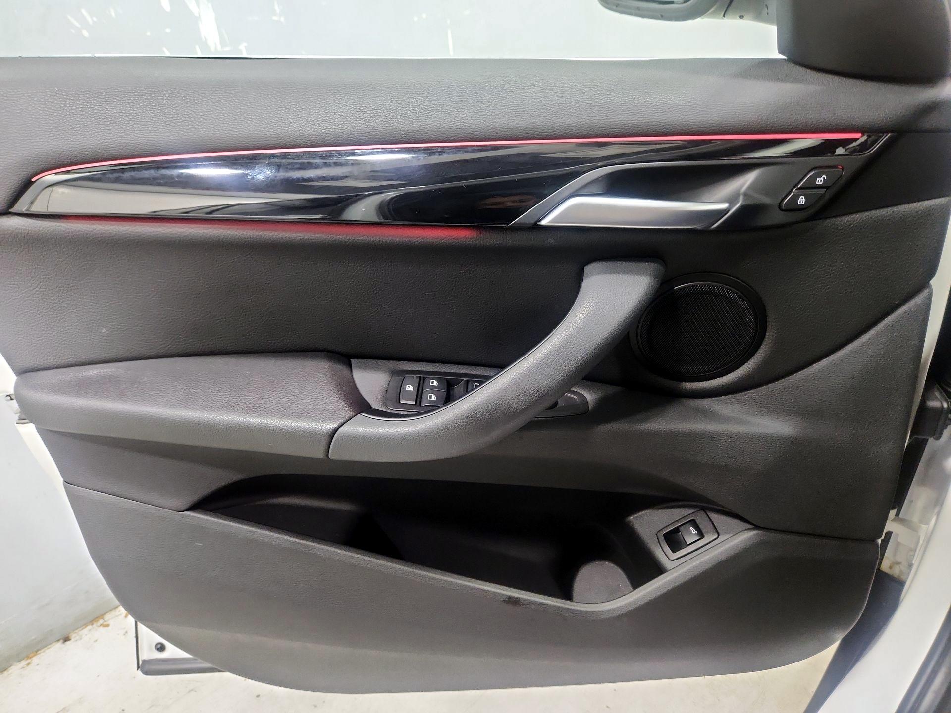 Thumbnail: 2020 BMW X1 - 12