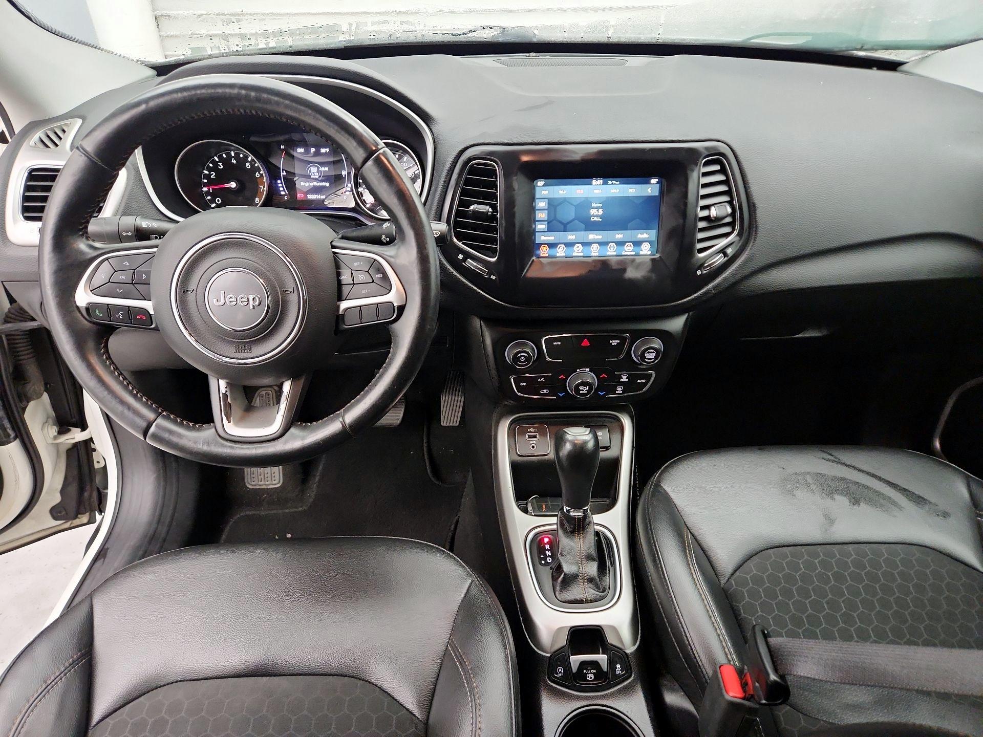 Thumbnail: 2019 Jeep Compass - 9