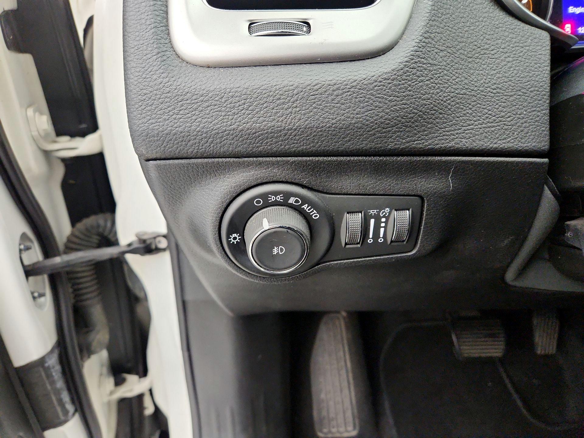 Thumbnail: 2019 Jeep Compass - 13