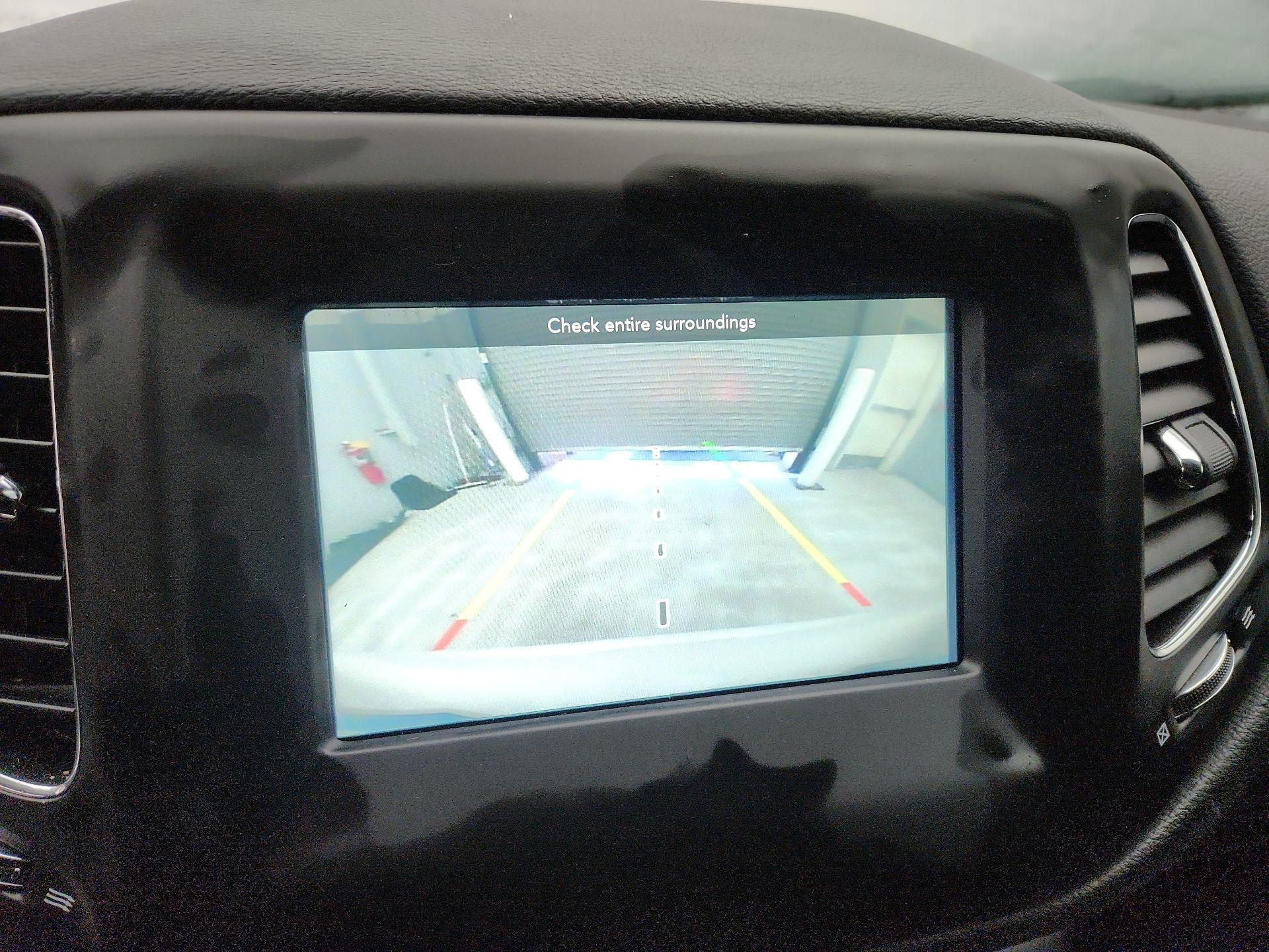 Thumbnail: 2019 Jeep Compass - 14