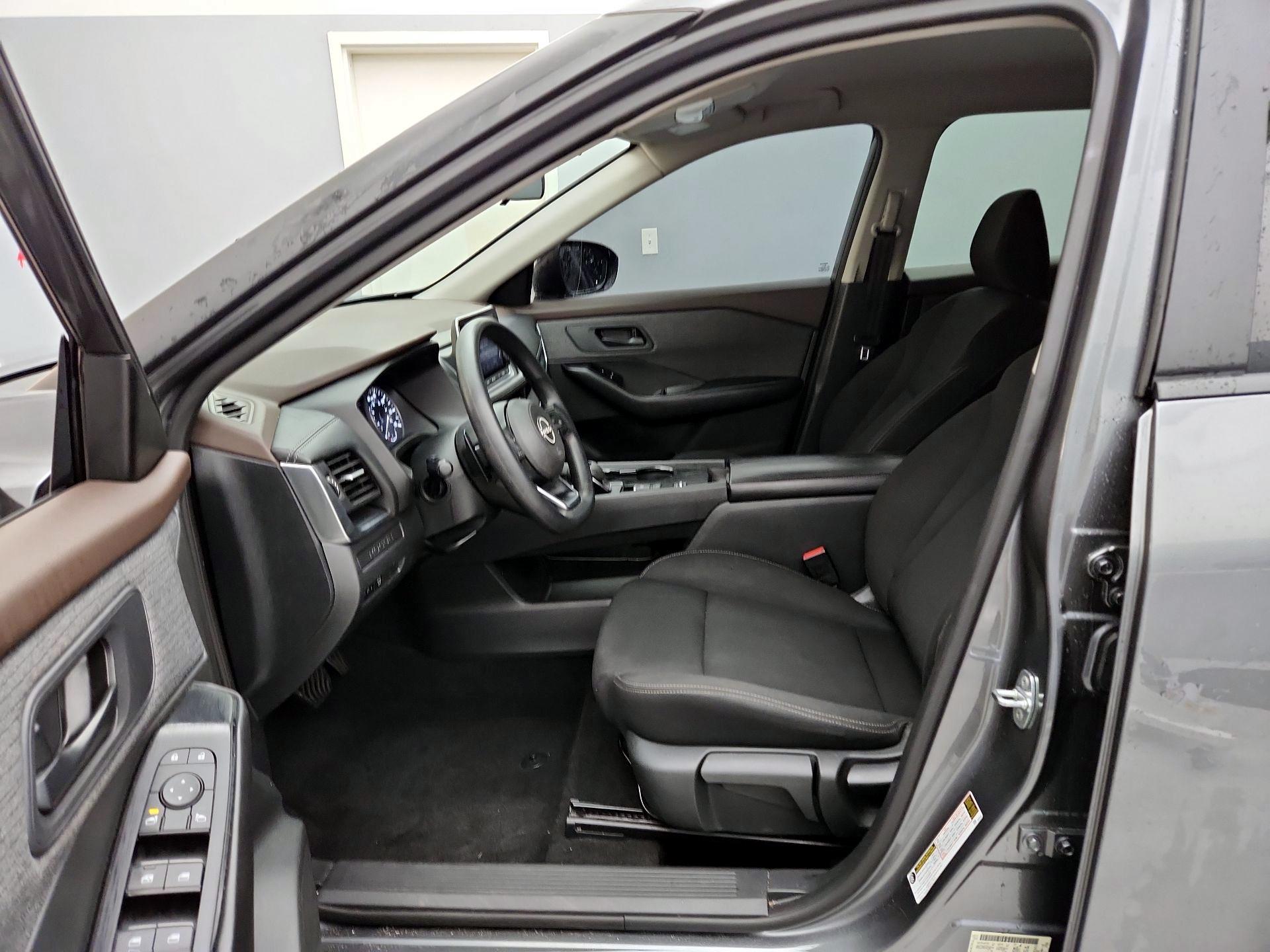 Thumbnail: 2023 Nissan Rogue - 11