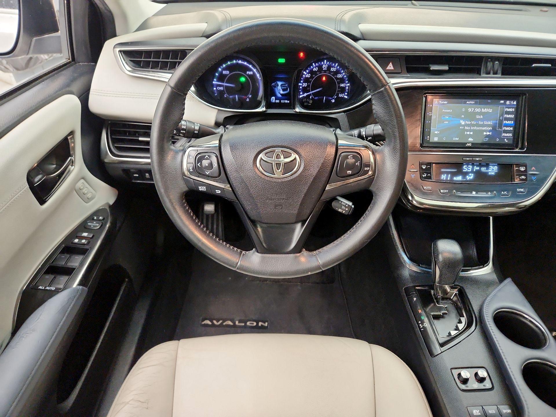 Thumbnail: 2014 Toyota Avalon - 10