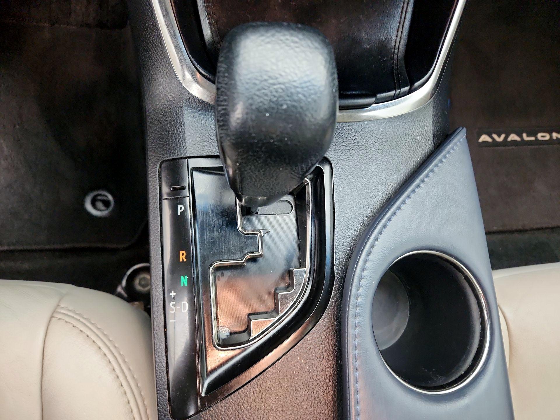 Thumbnail: 2014 Toyota Avalon - 17