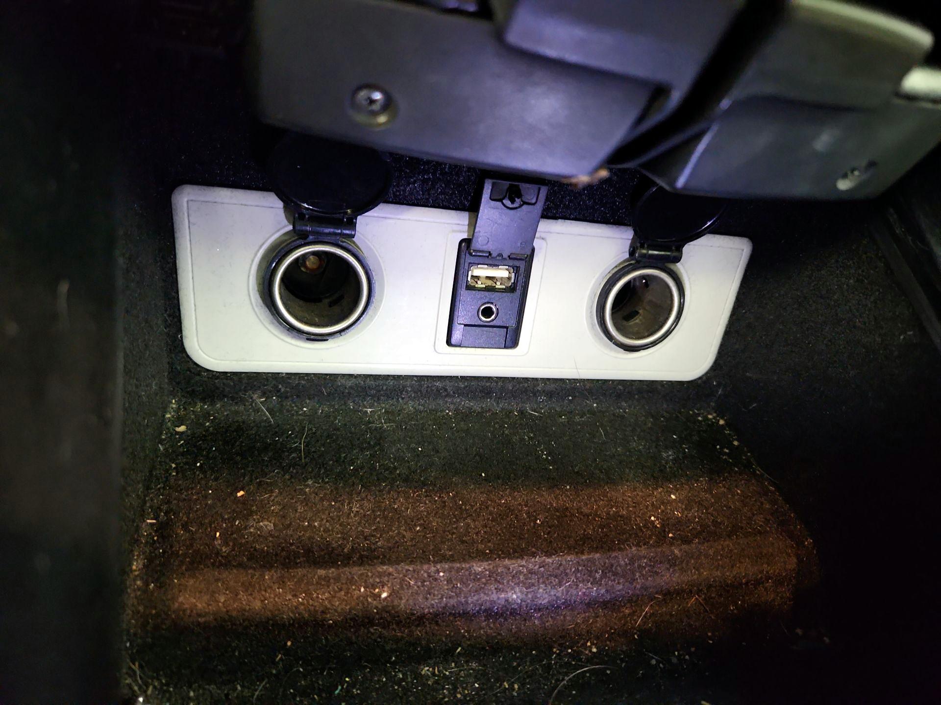 Thumbnail: 2014 Toyota Avalon - 18