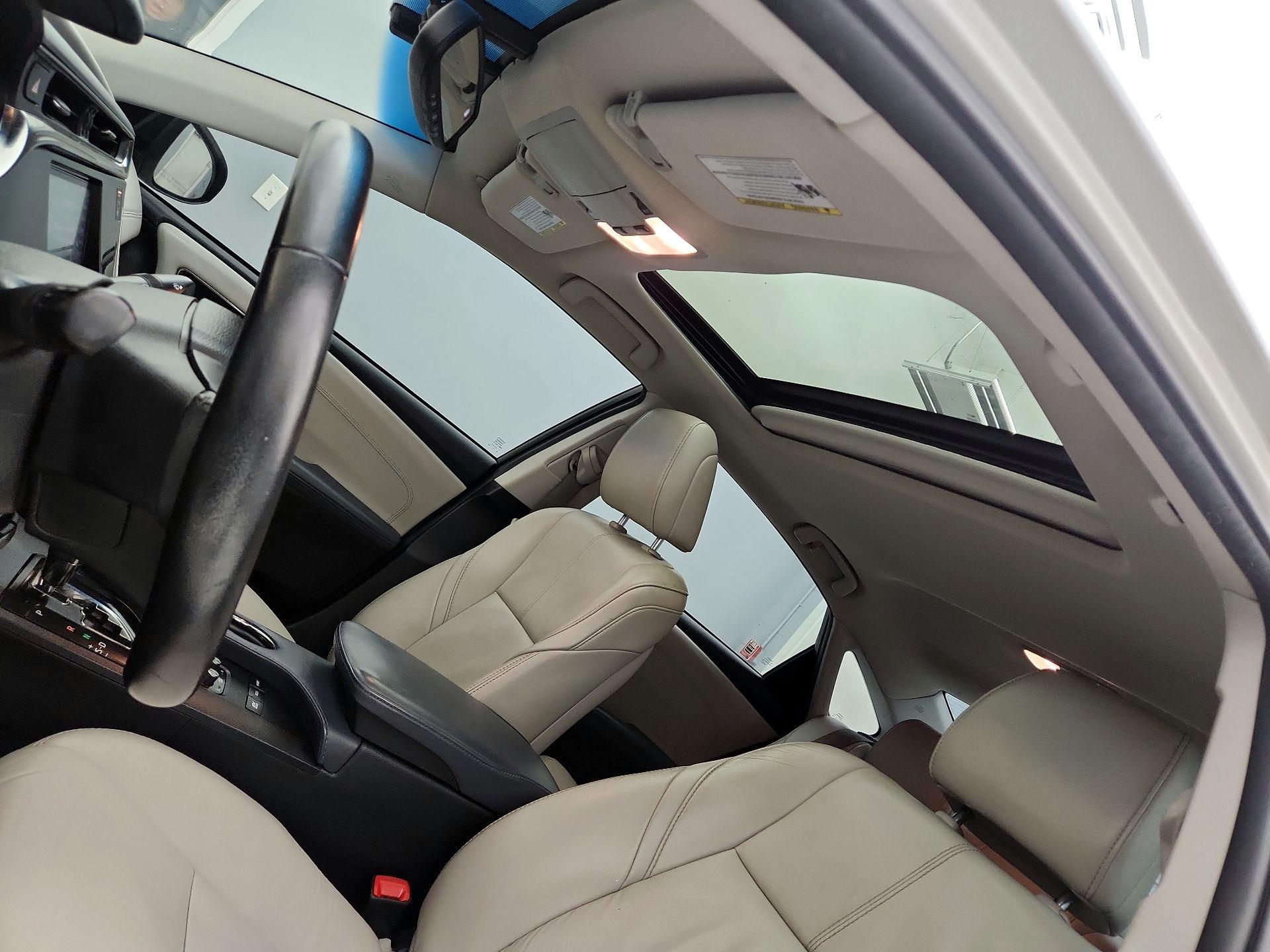 Thumbnail: 2014 Toyota Avalon - 19