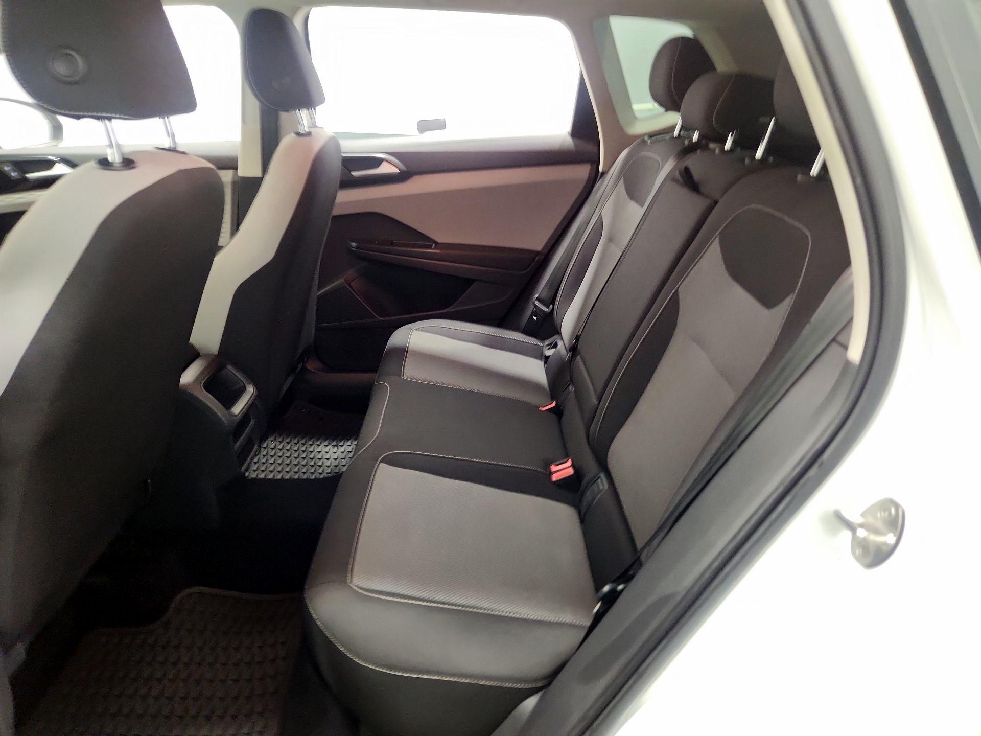 Thumbnail: 2022 Volkswagen Taos - 19