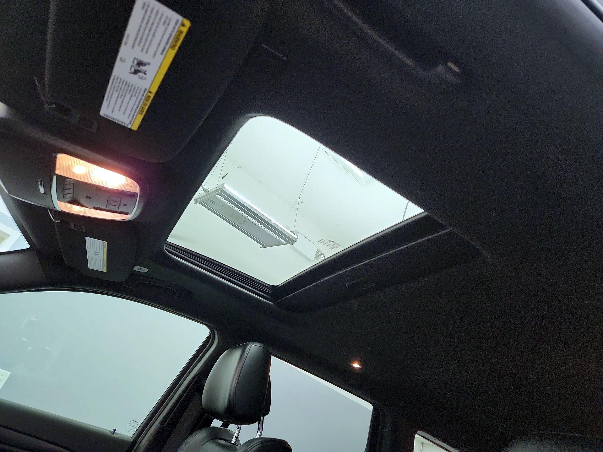 Thumbnail: 2020 Jeep Grand Cherokee - 20