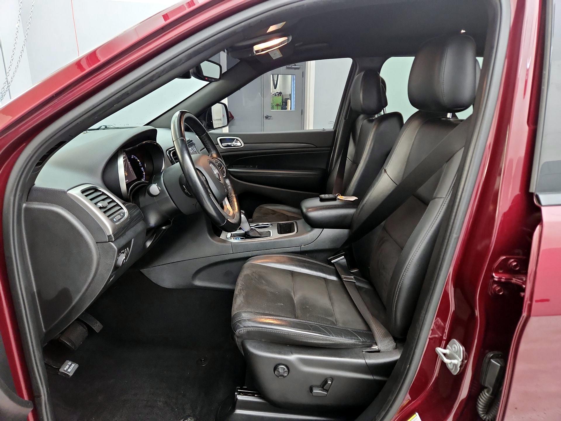 Thumbnail: 2020 Jeep Grand Cherokee - 11