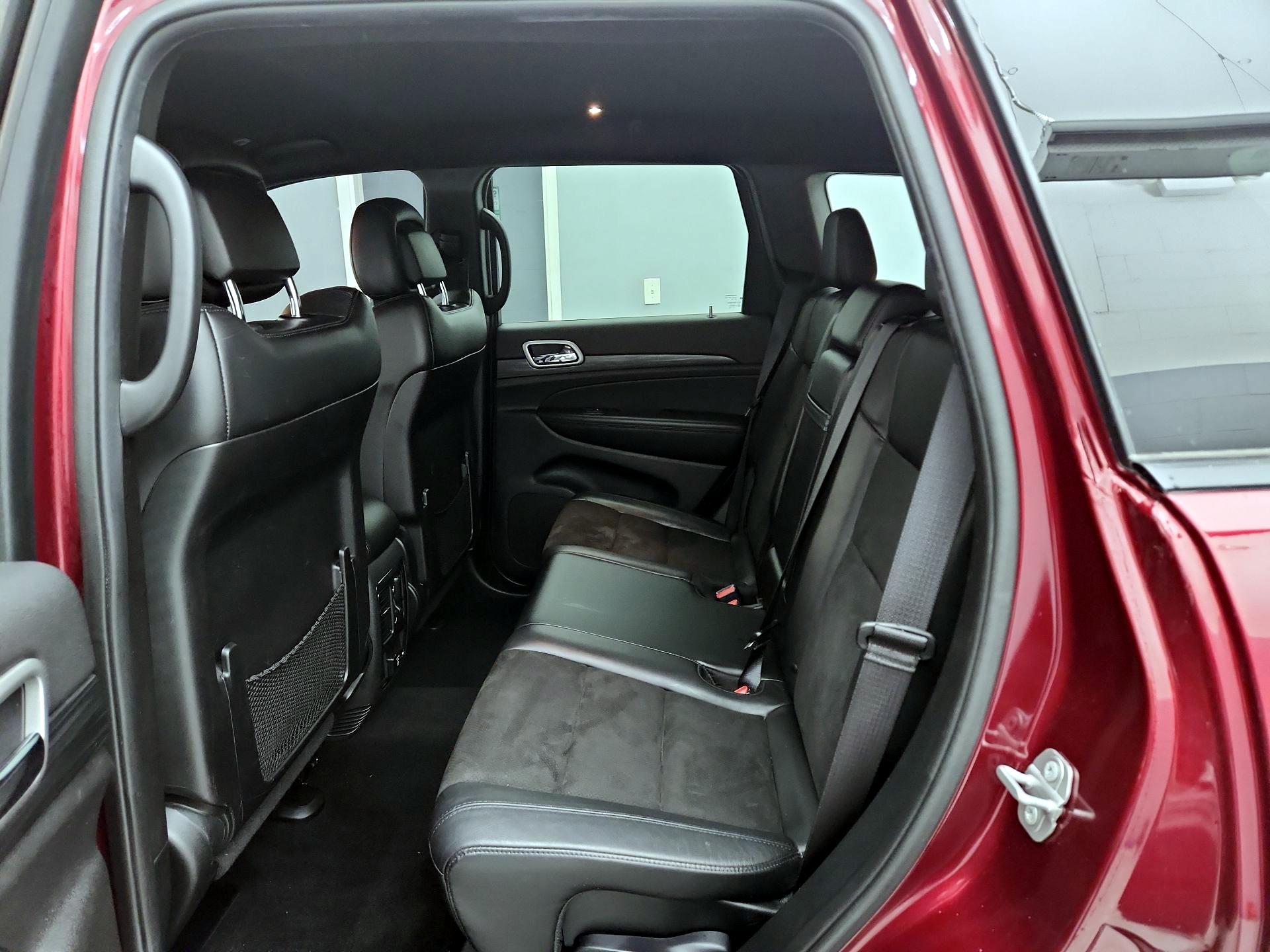 Thumbnail: 2020 Jeep Grand Cherokee - 20