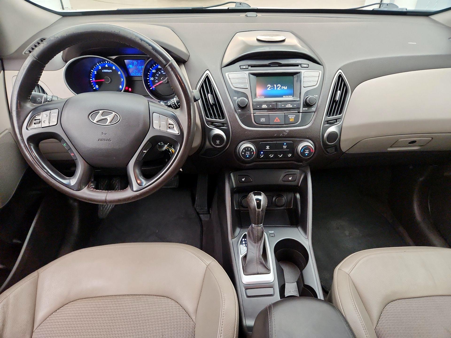 Thumbnail: 2014 Hyundai Tucson - 9