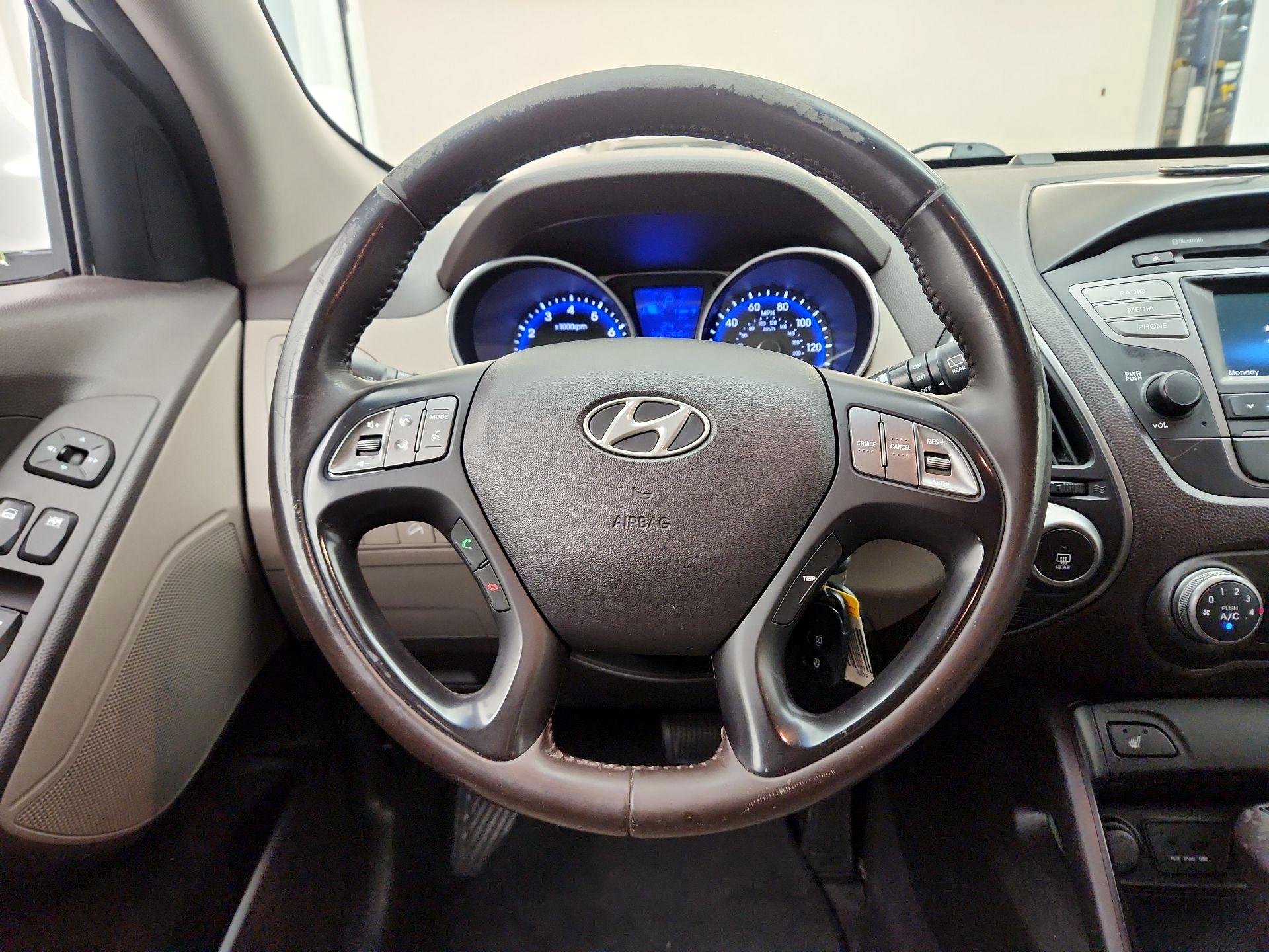 Thumbnail: 2014 Hyundai Tucson - 10