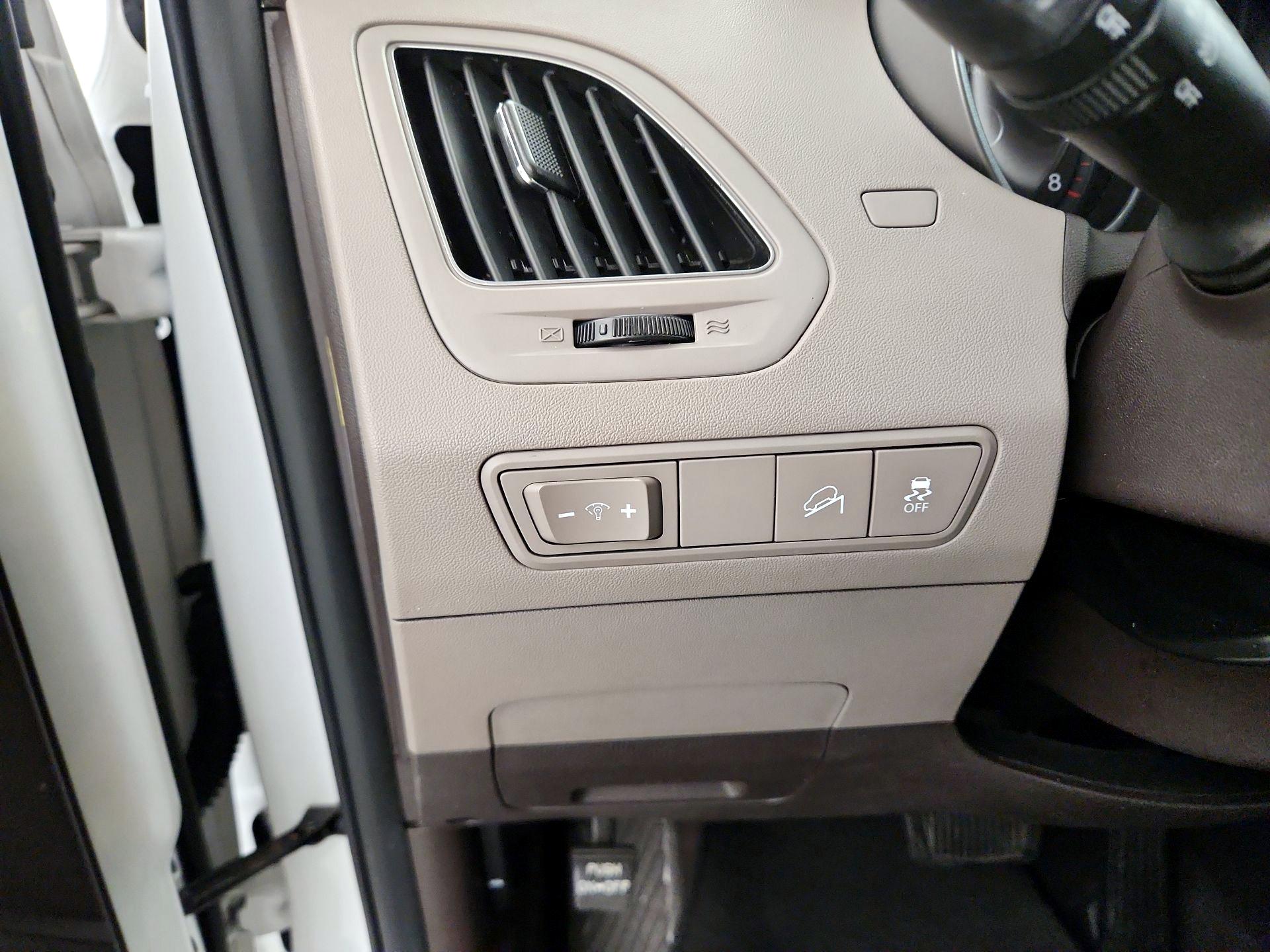 Thumbnail: 2014 Hyundai Tucson - 13