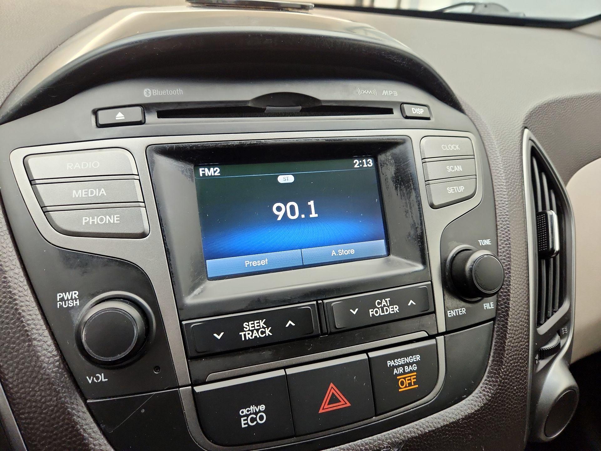 Thumbnail: 2014 Hyundai Tucson - 15