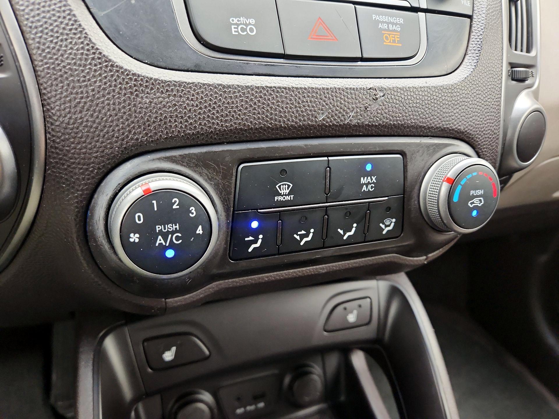 Thumbnail: 2014 Hyundai Tucson - 16