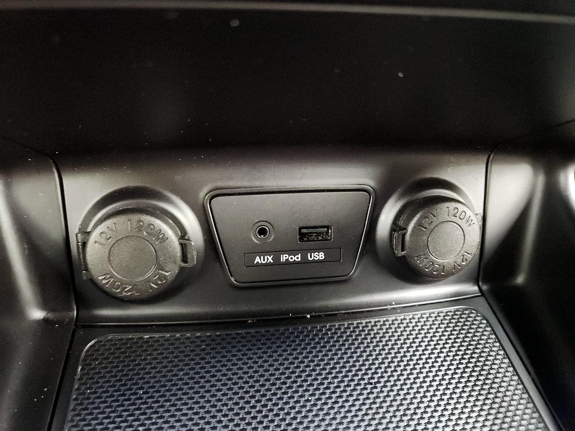 Thumbnail: 2014 Hyundai Tucson - 18