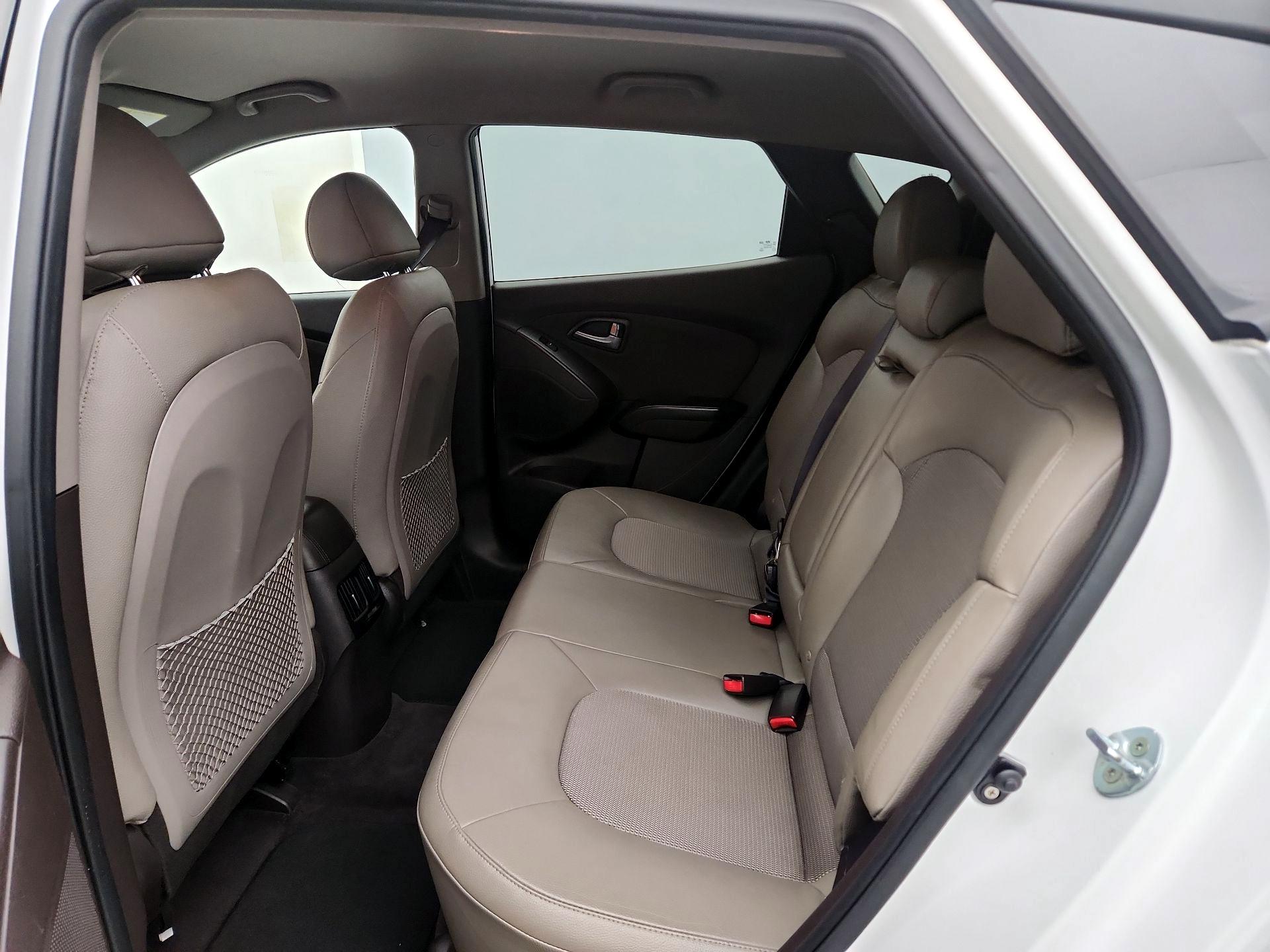 Thumbnail: 2014 Hyundai Tucson - 19