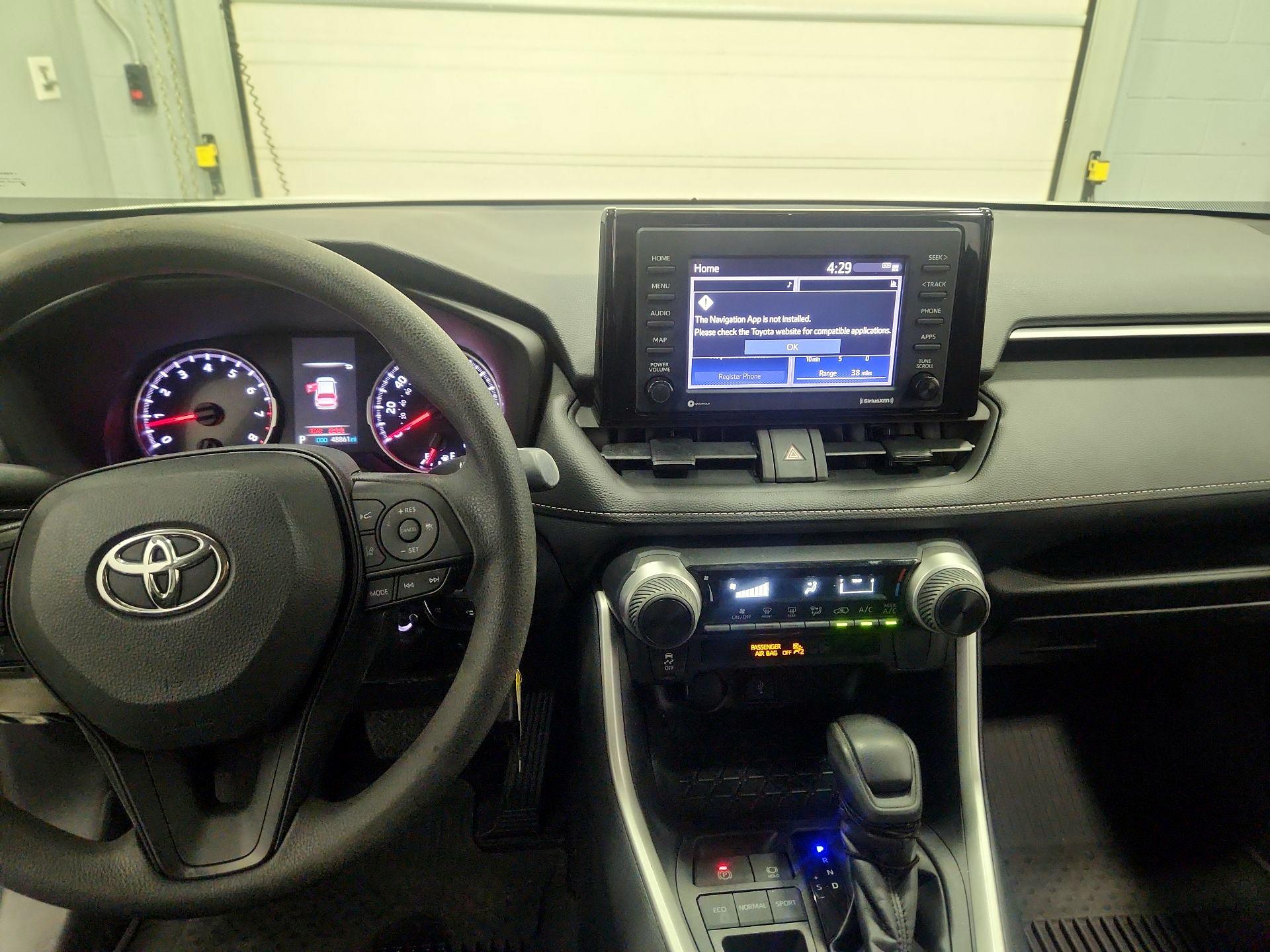 Thumbnail: 2022 Toyota RAV4 - 9