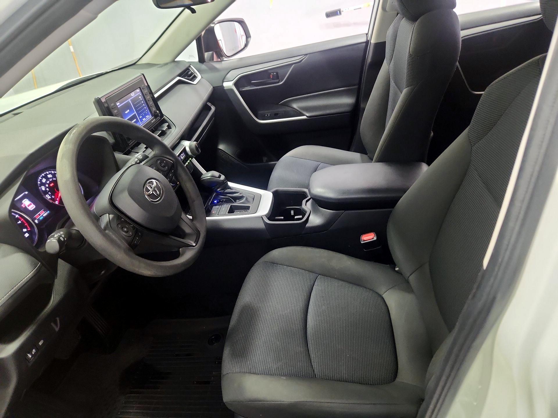 Thumbnail: 2022 Toyota RAV4 - 11