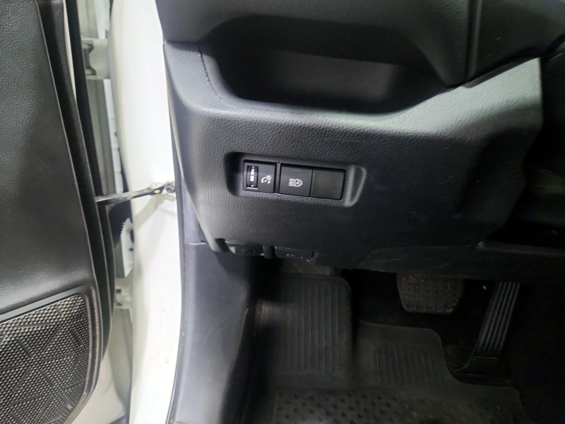 Thumbnail: 2022 Toyota RAV4 - 13