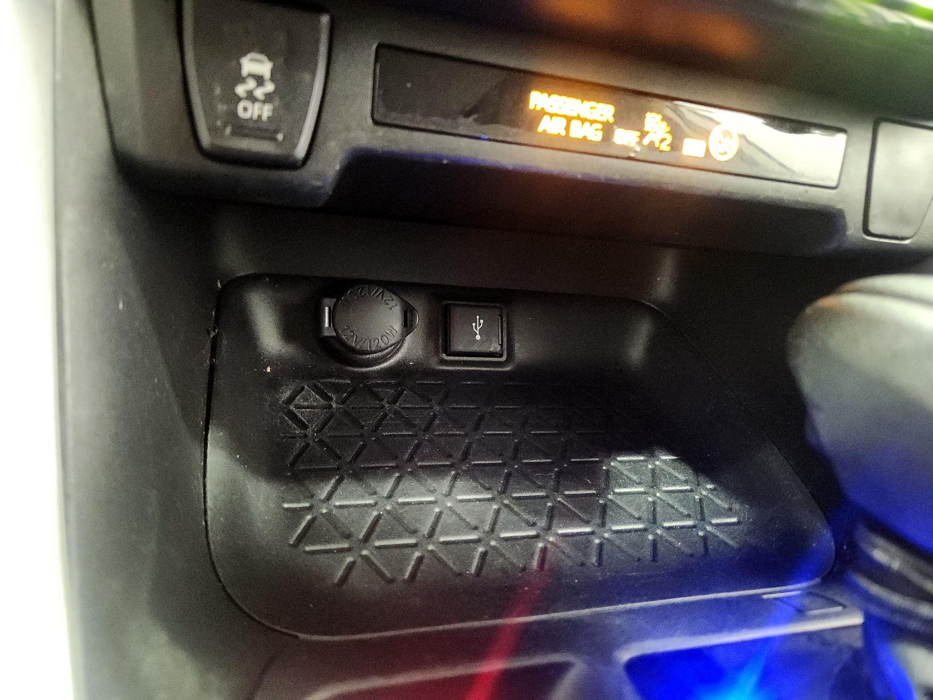 Thumbnail: 2022 Toyota RAV4 - 18