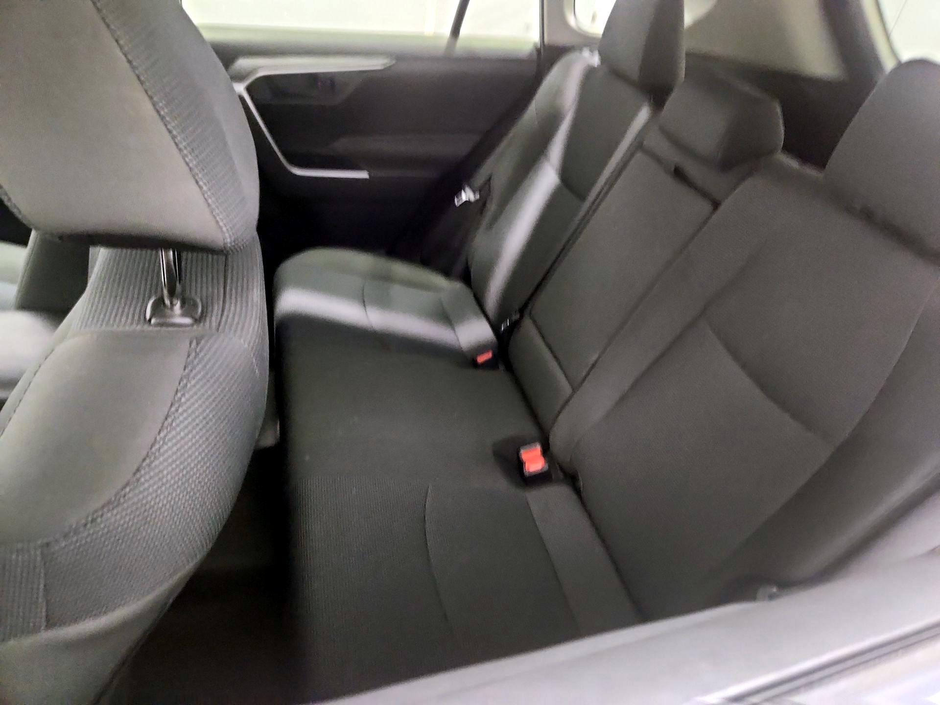 Thumbnail: 2022 Toyota RAV4 - 19