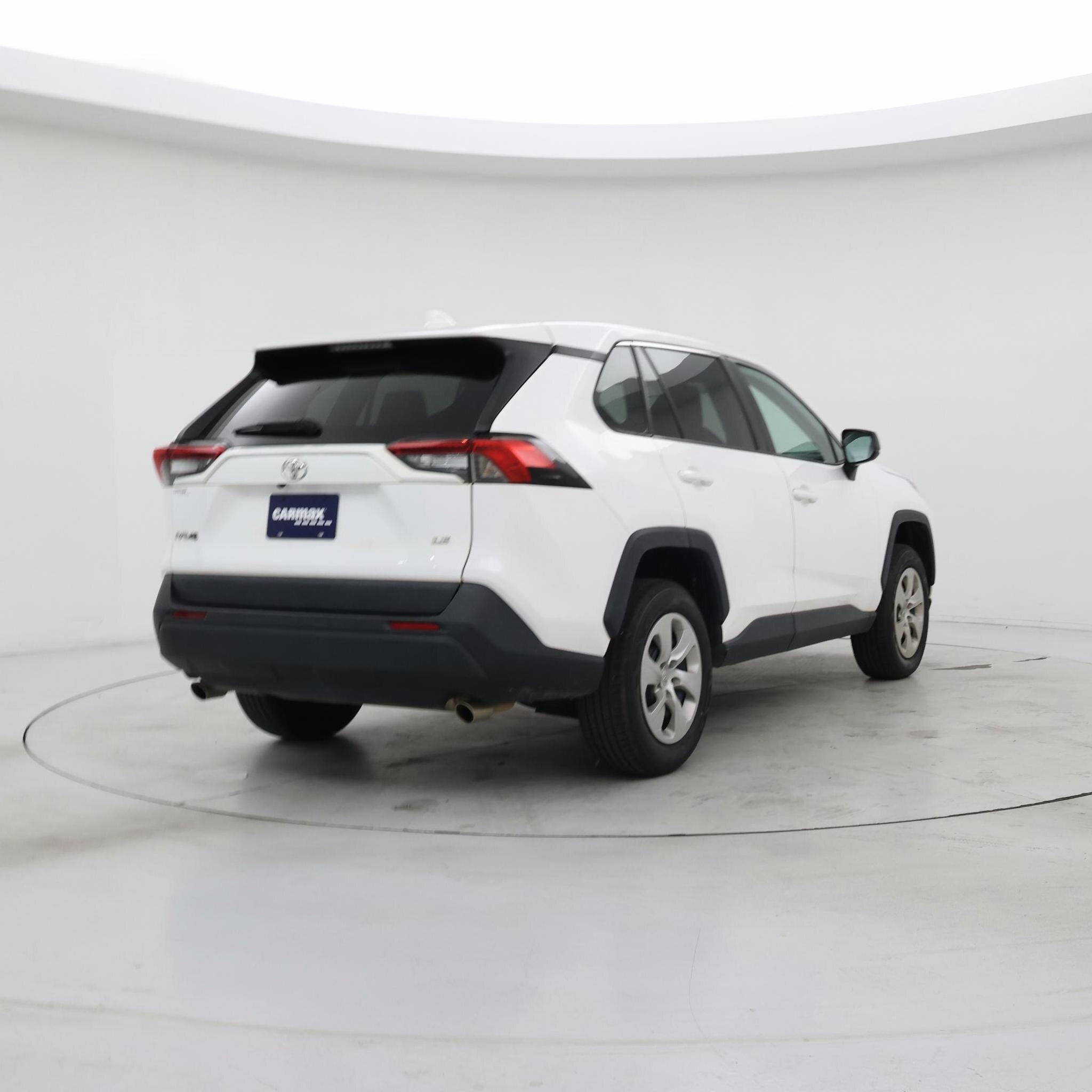 Thumbnail: 2022 Toyota RAV4 - 8