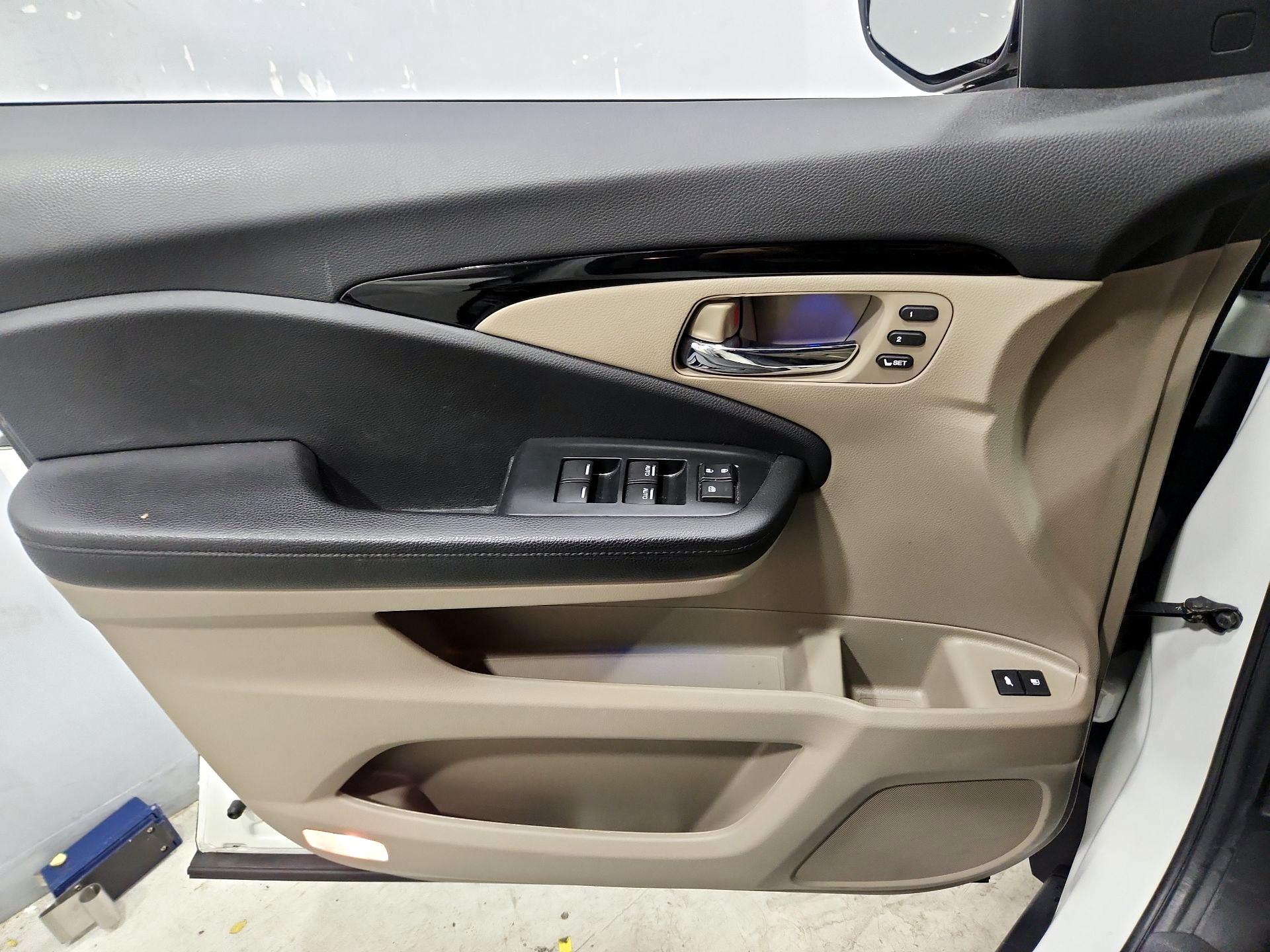 Thumbnail: 2022 Honda Pilot - 12