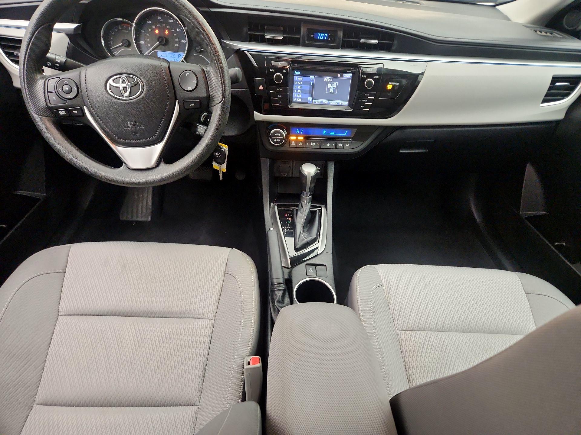 Thumbnail: 2015 Toyota Corolla - 9