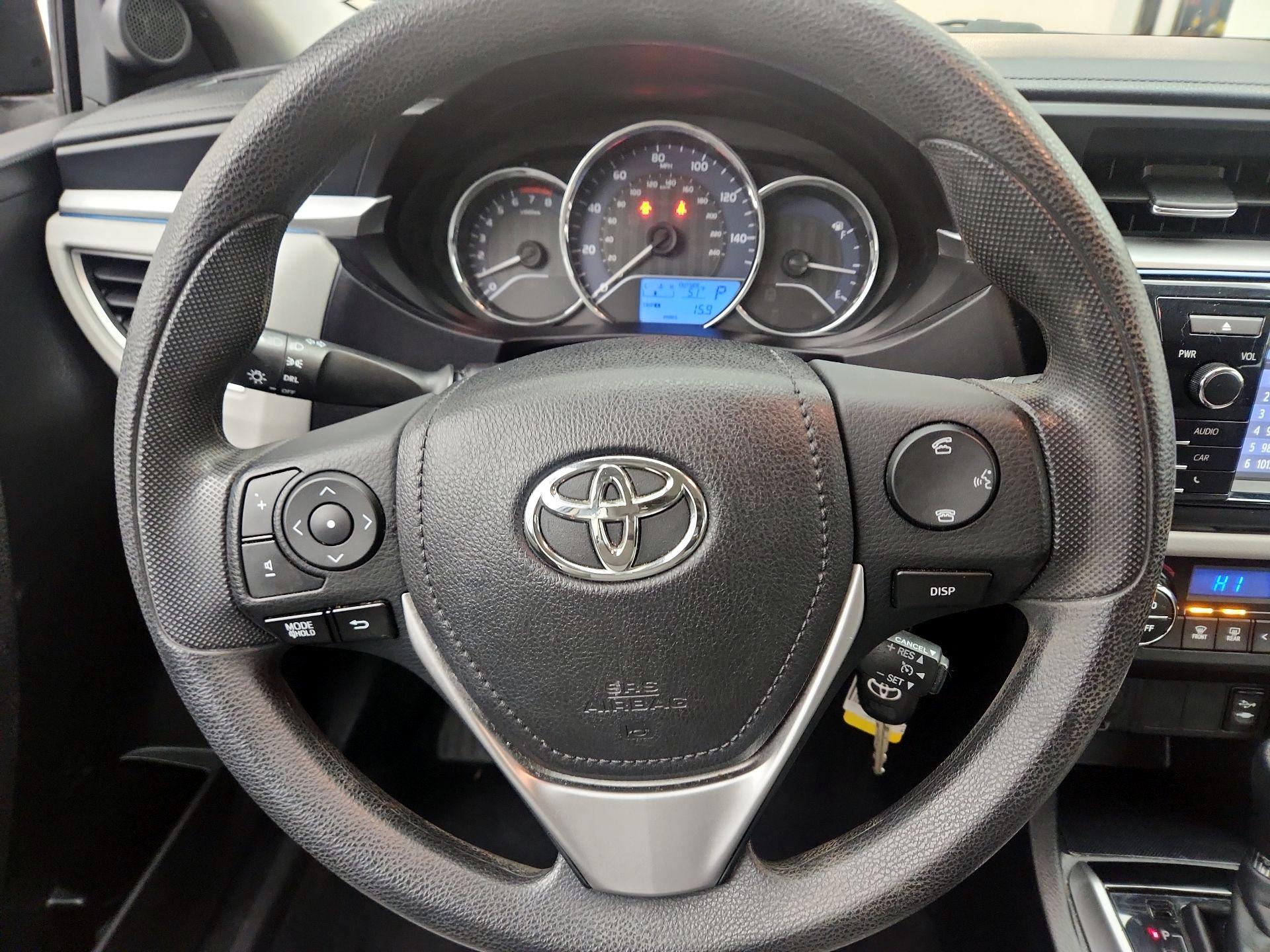 Thumbnail: 2015 Toyota Corolla - 10