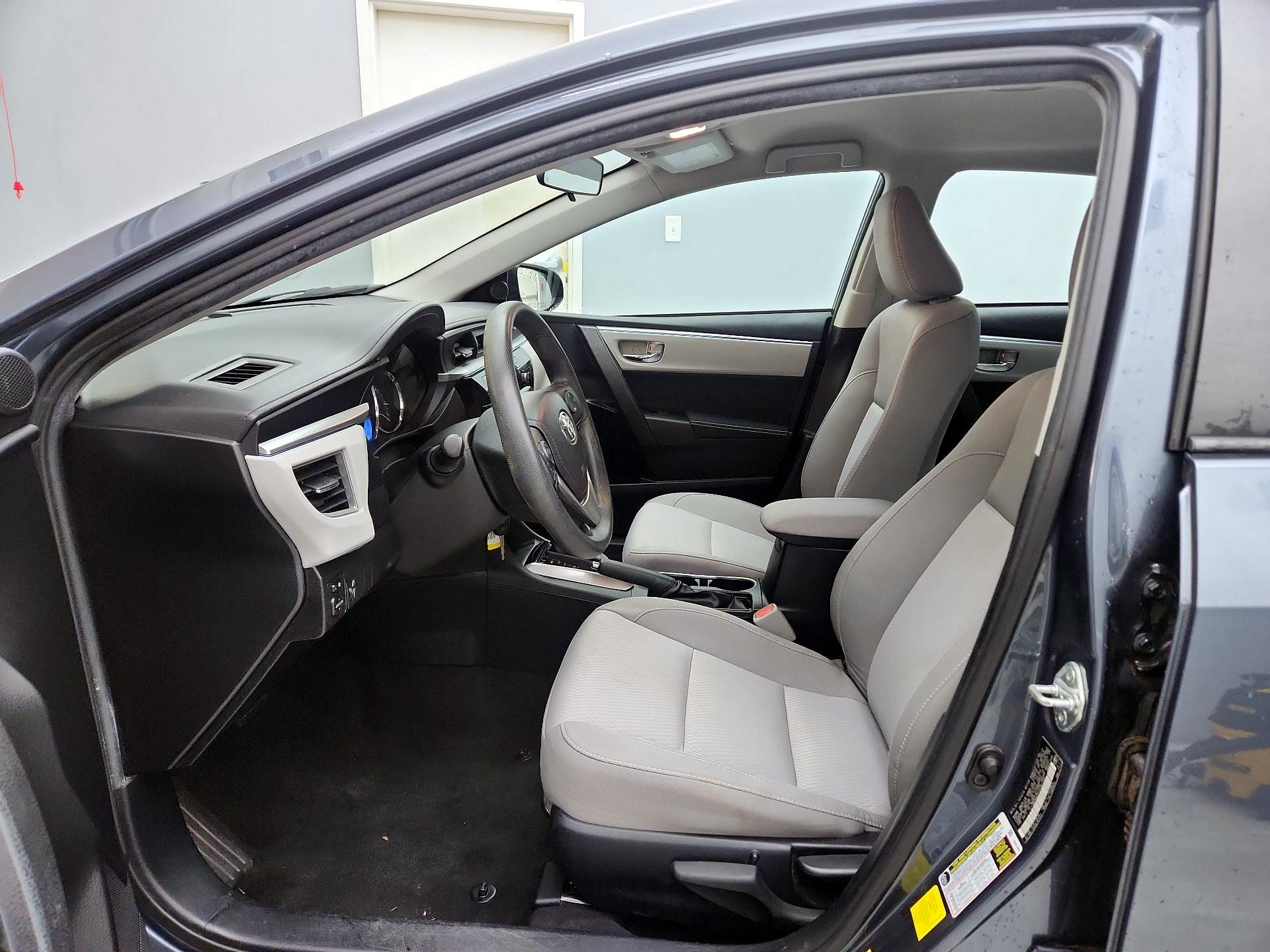 Thumbnail: 2015 Toyota Corolla - 11