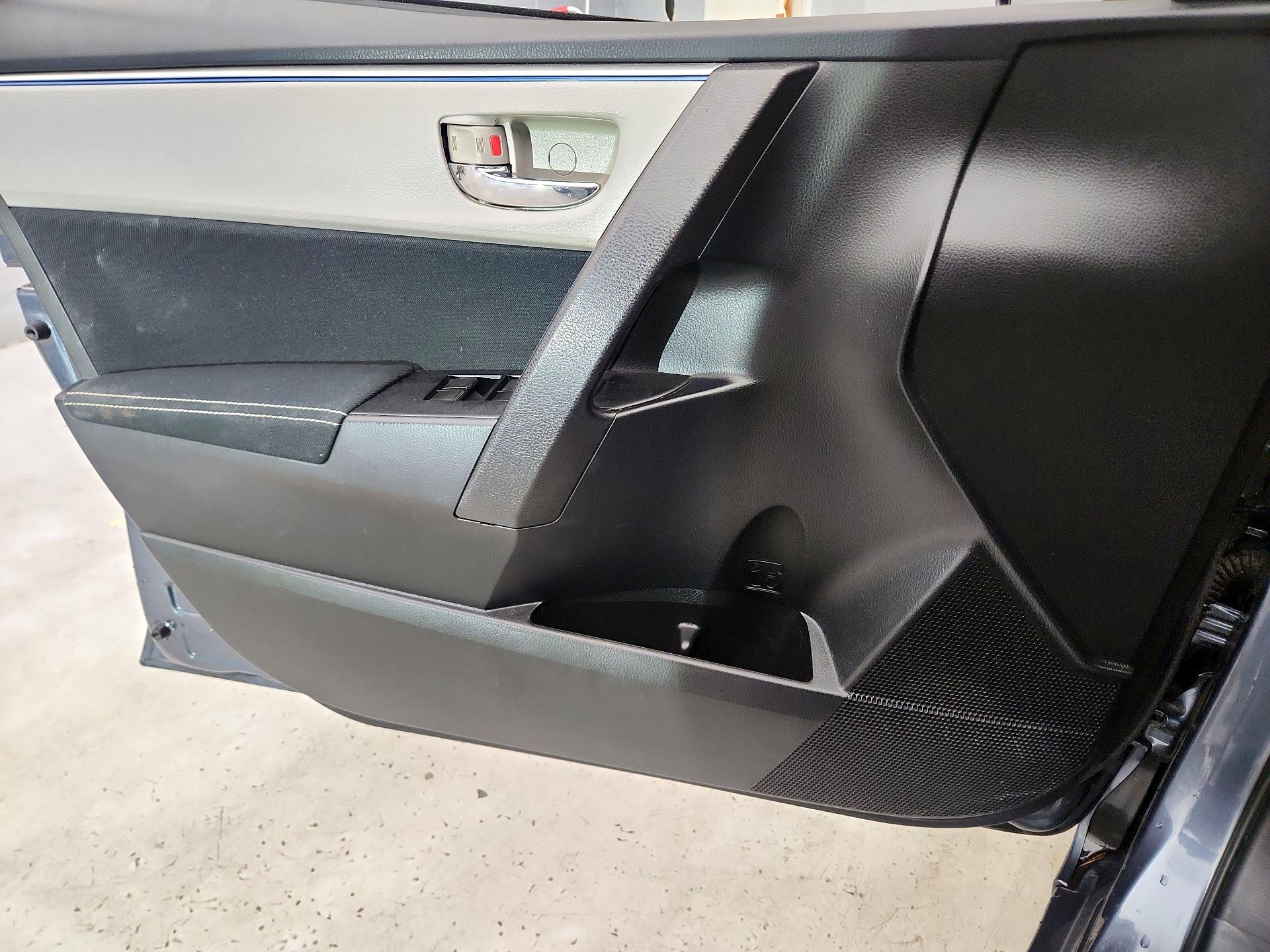 Thumbnail: 2015 Toyota Corolla - 12