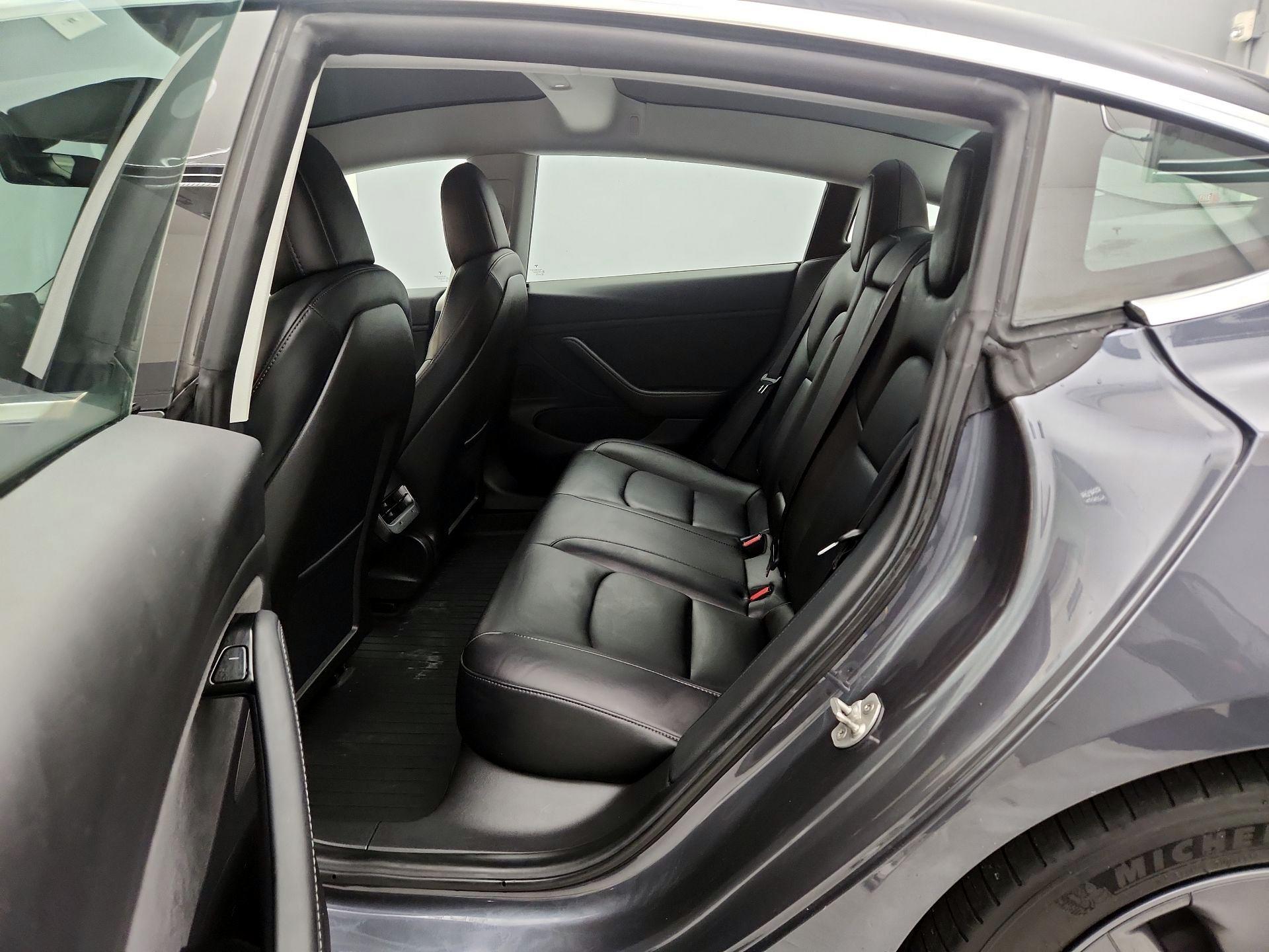 Thumbnail: 2019 Tesla Model 3 - 18